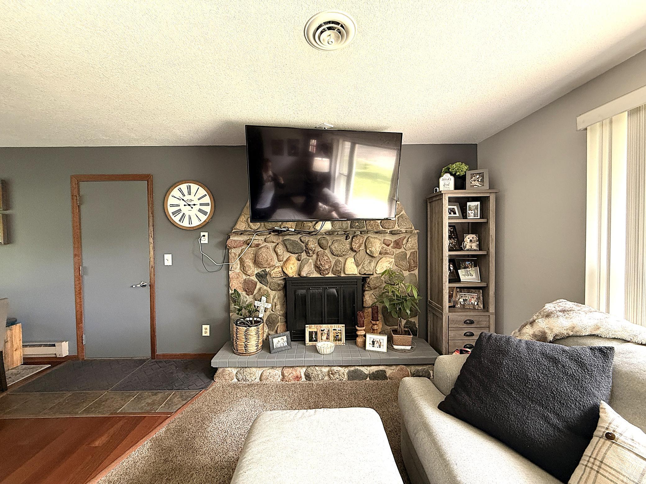 112 Orchard Circle Property Photo 9
