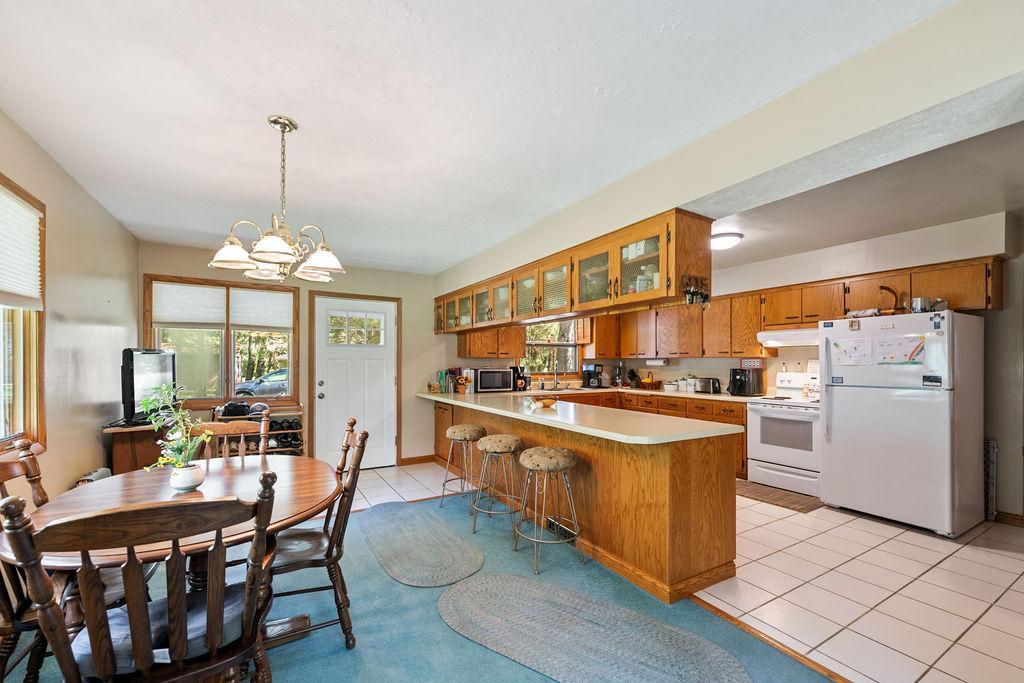 57 Bruce Circle Property Photo 8