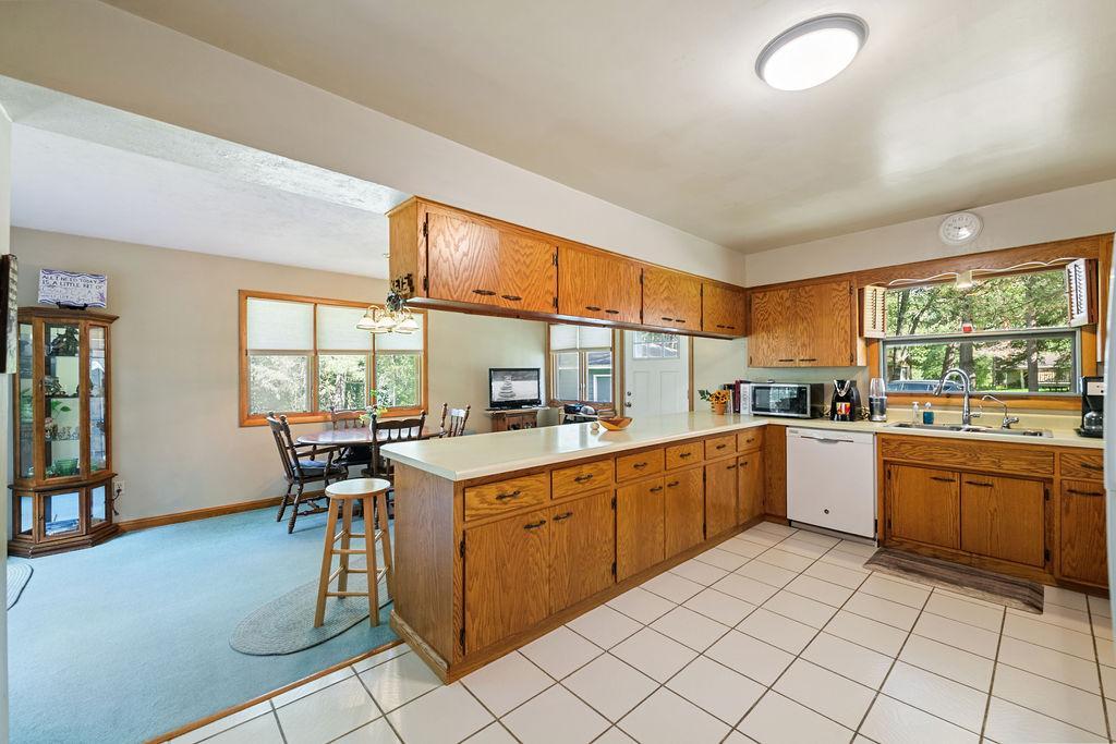 57 Bruce Circle Property Photo 9