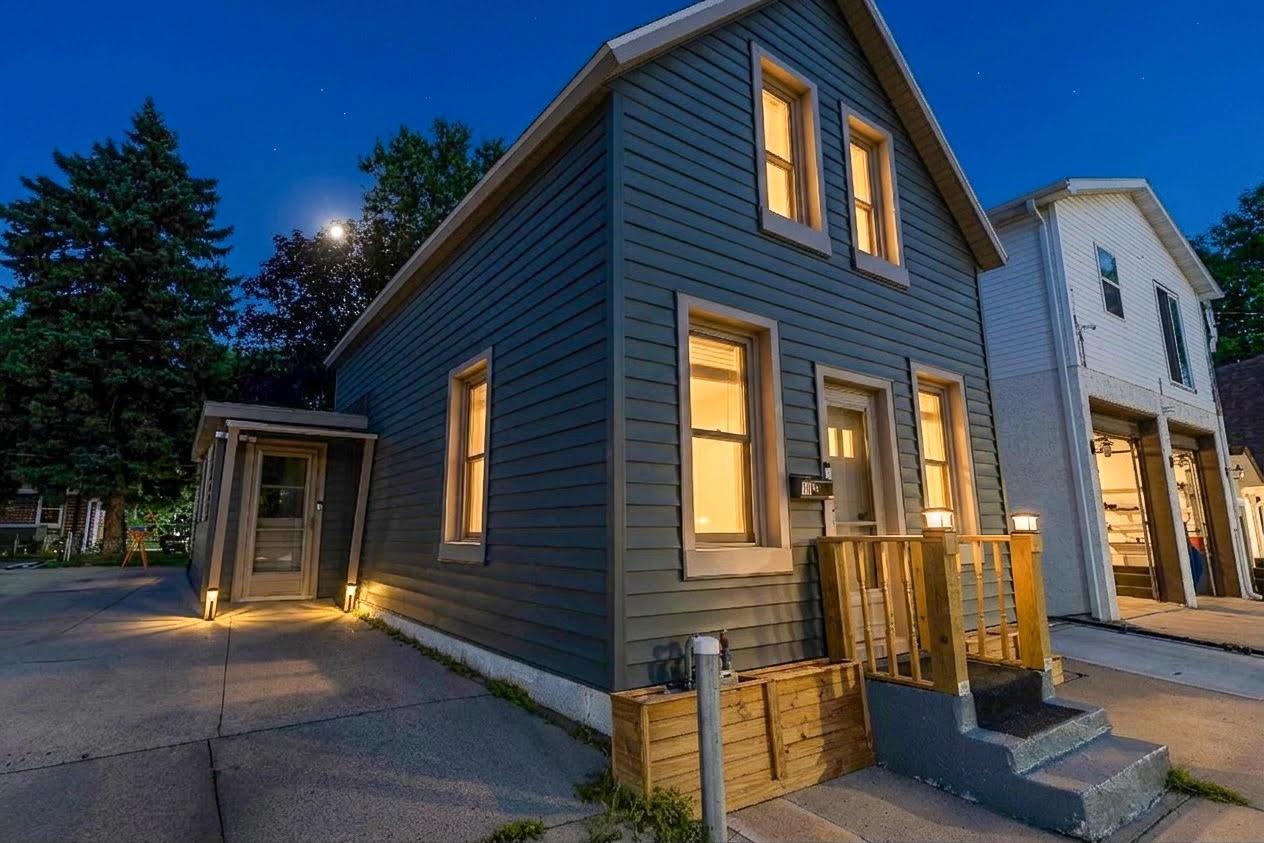 118 E Spring Street Property Photo 3
