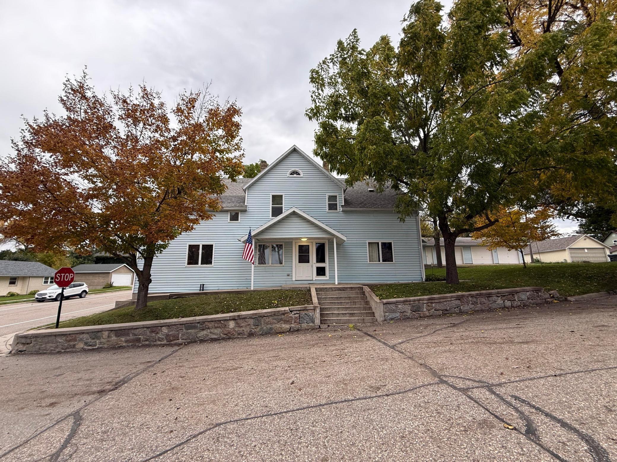 103 1st Street N Property Photo 1