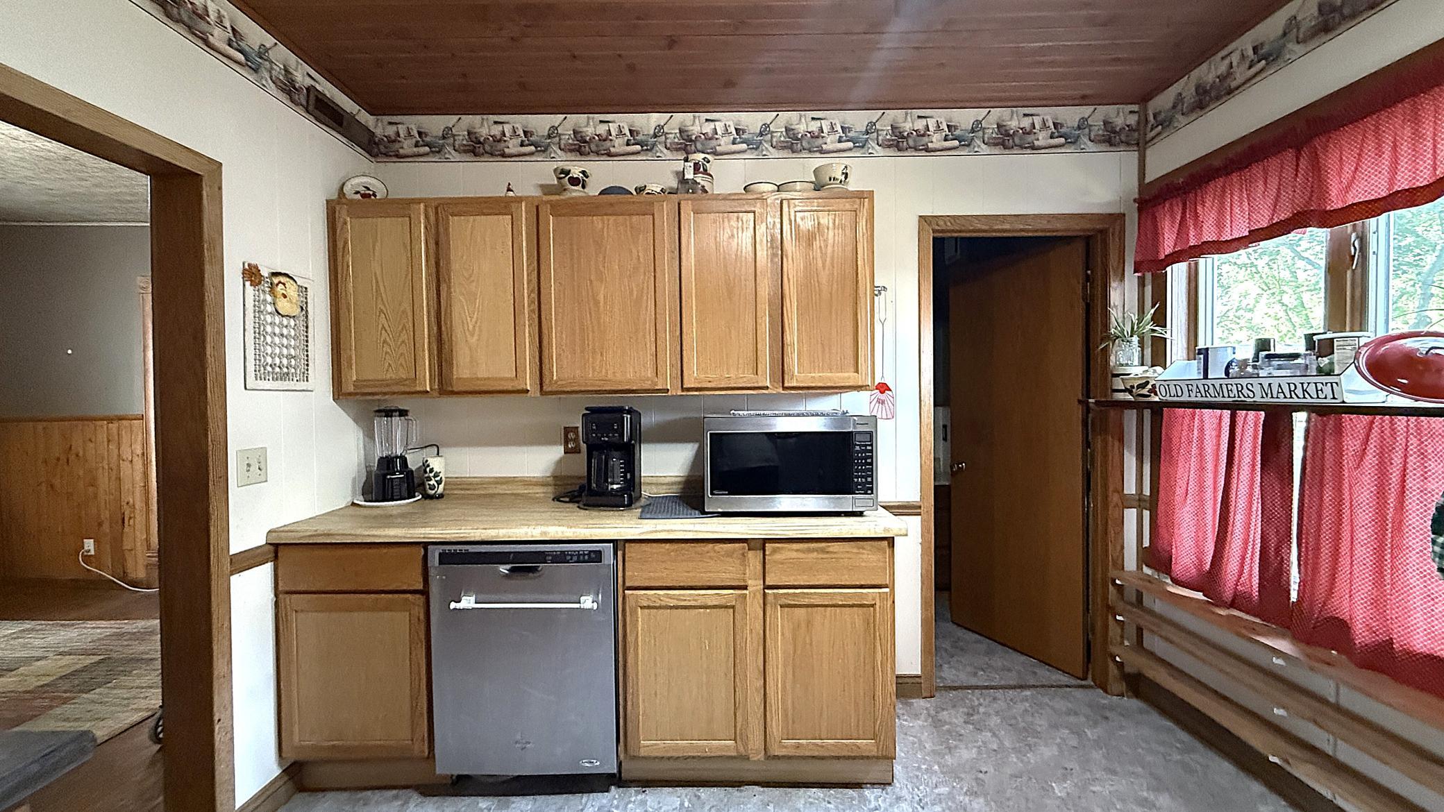 250 11th Avenue Property Photo 16