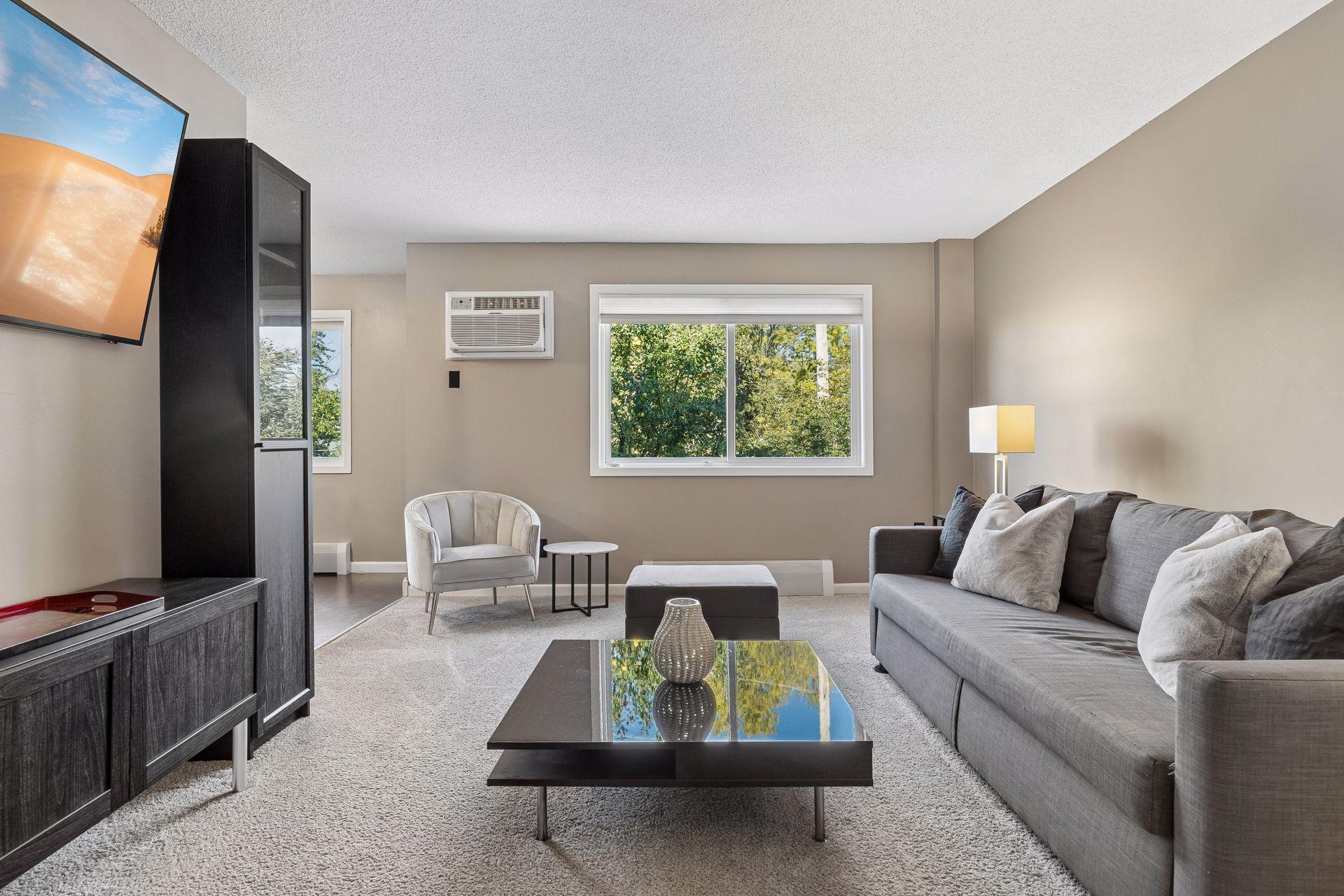 333 8th Street Se 219 Property Photo 3