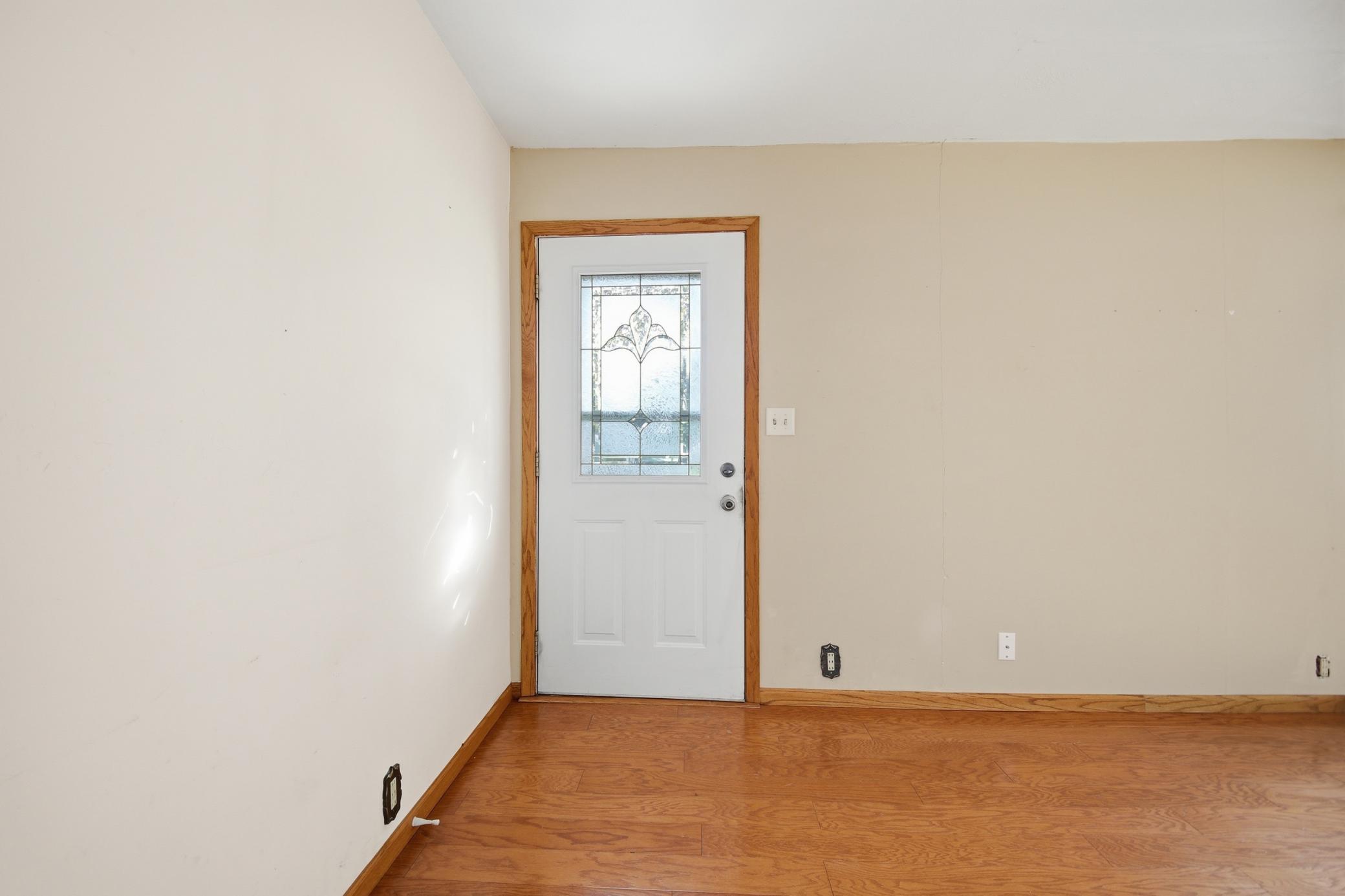 205 W North Street Property Photo 4