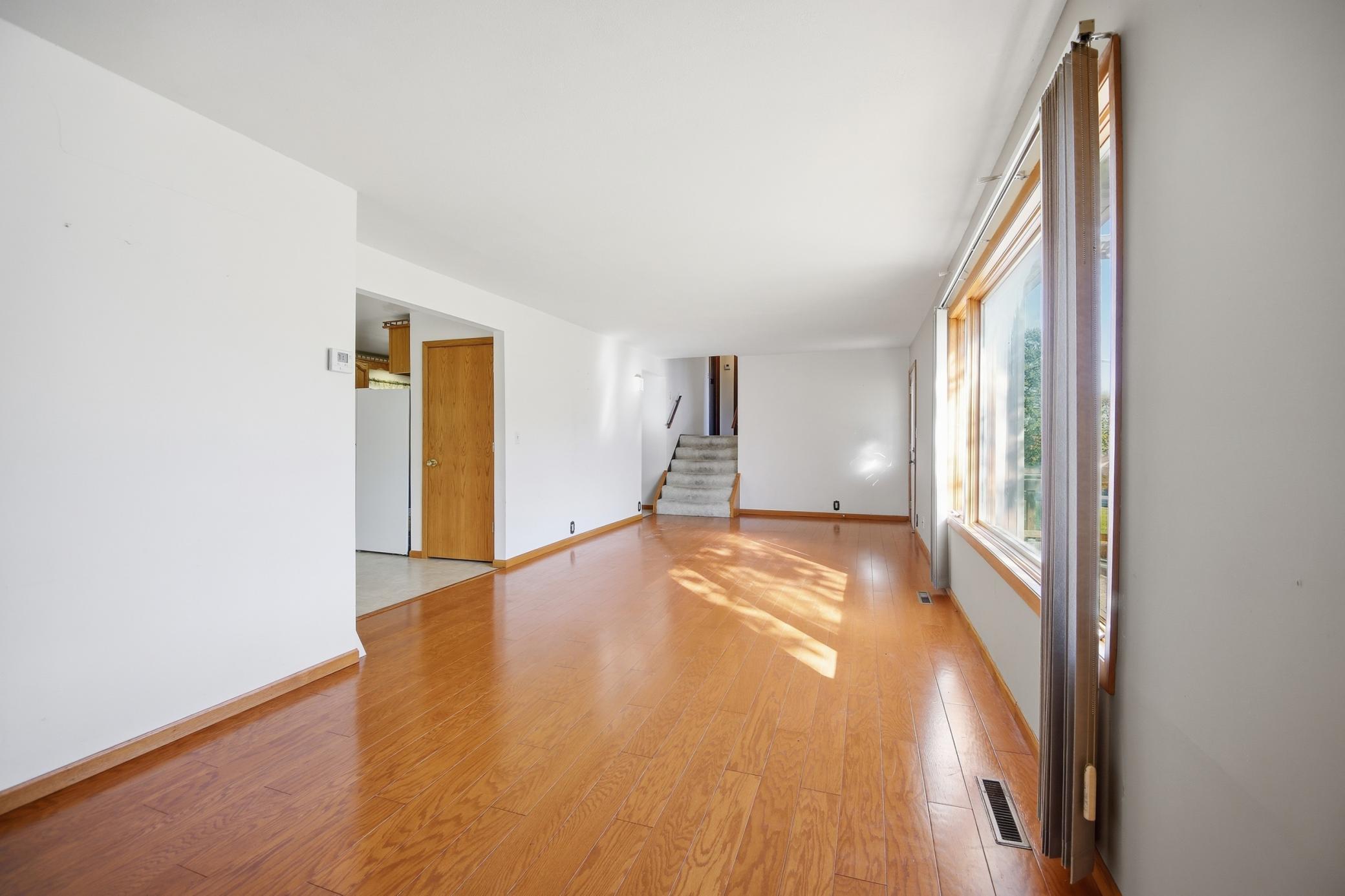 205 W North Street Property Photo 6