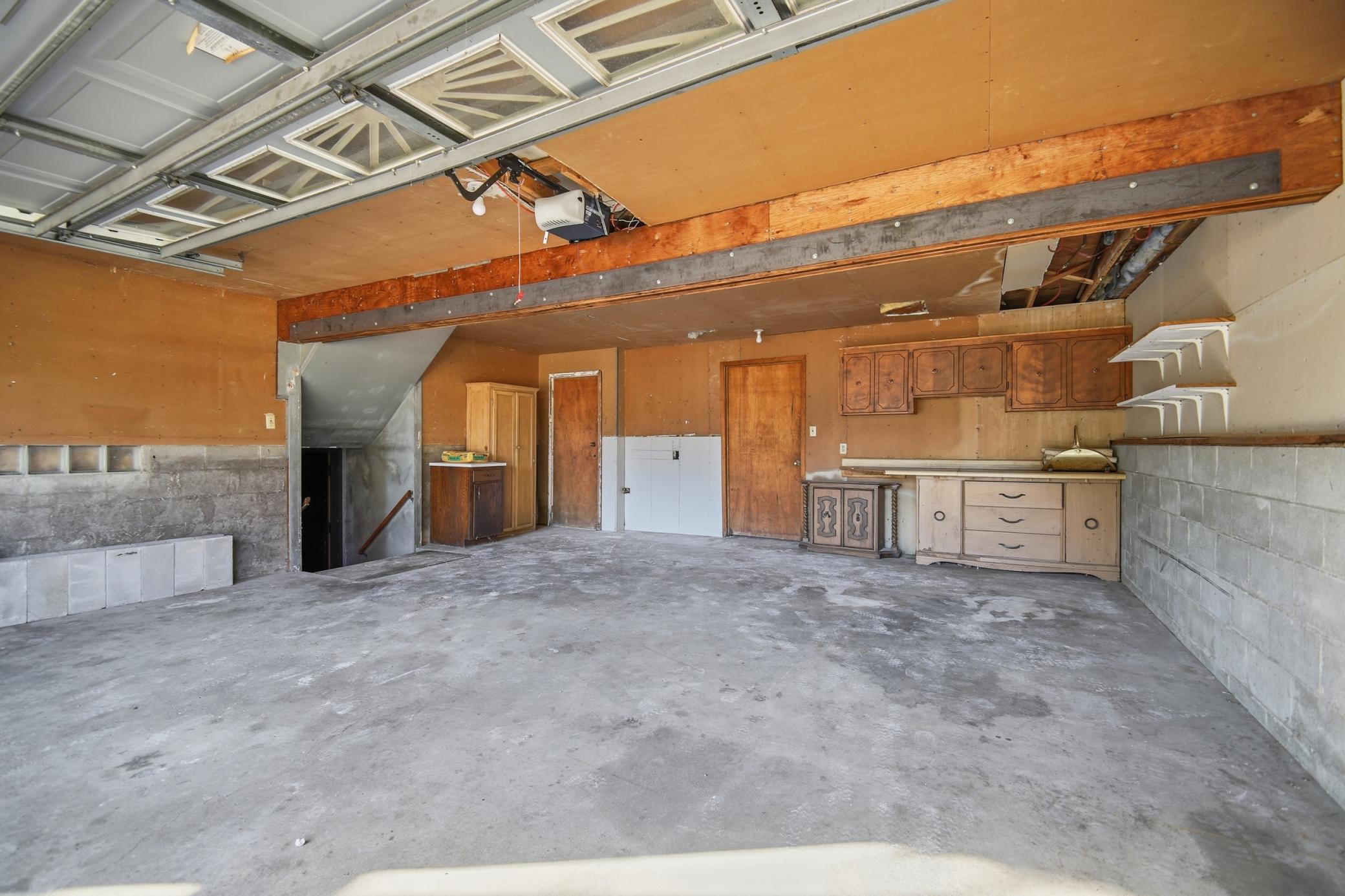 205 W North Street Property Photo 30