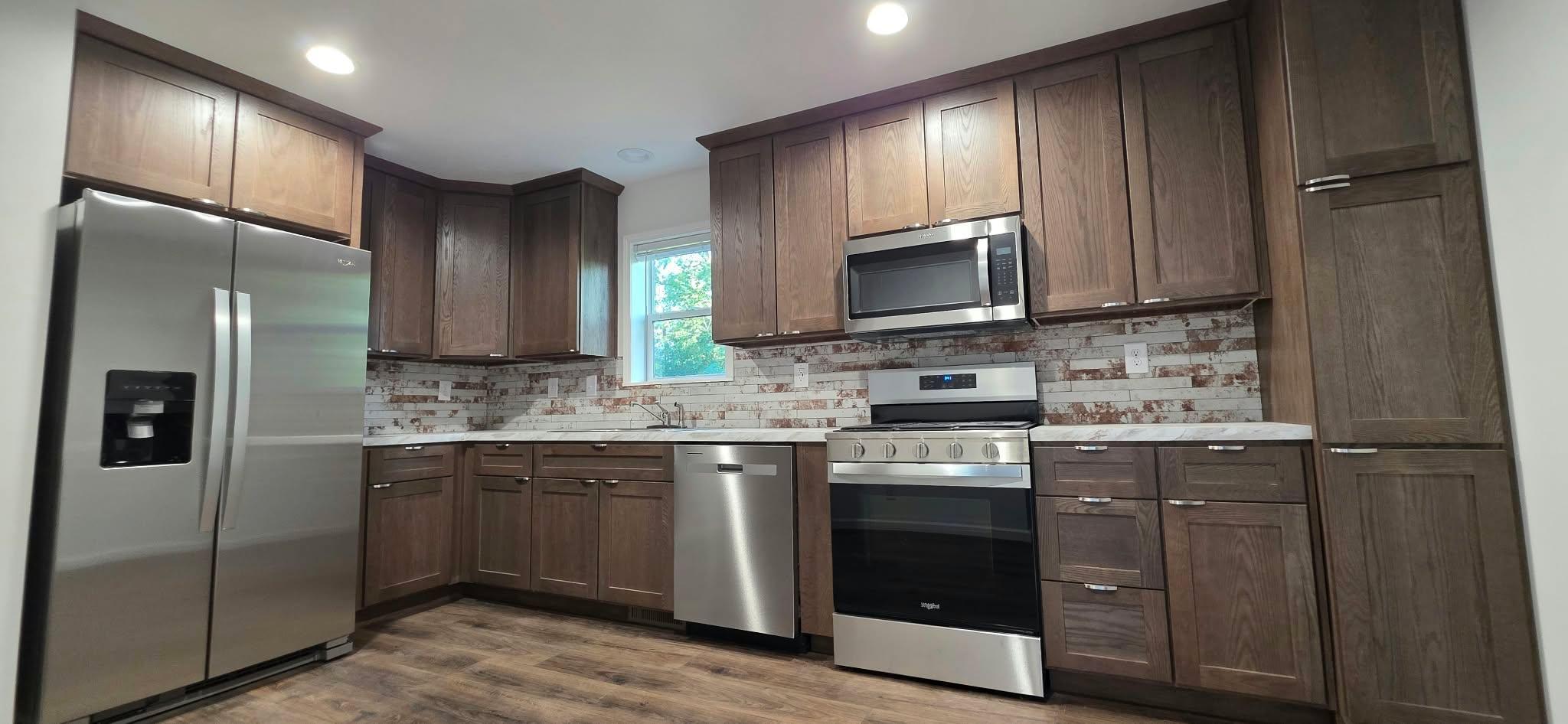 409 W Clark Street Property Photo 6
