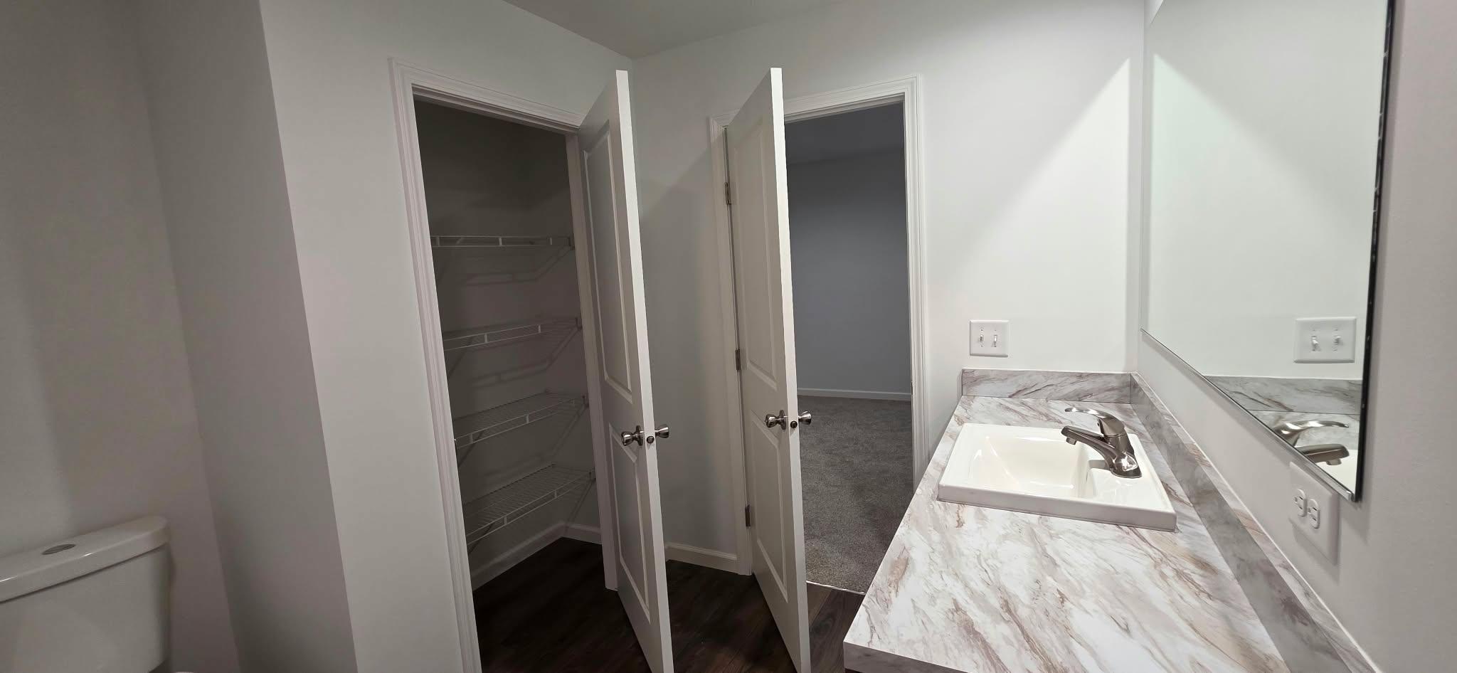 409 W Clark Street Property Photo 10