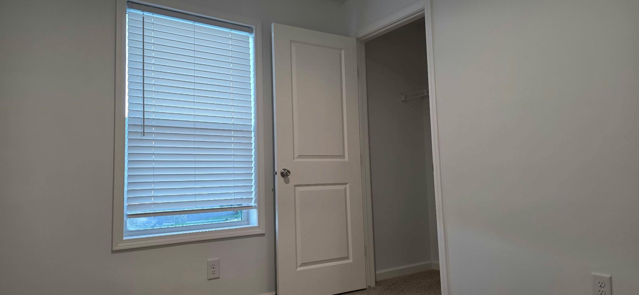 409 W Clark Street Property Photo 14