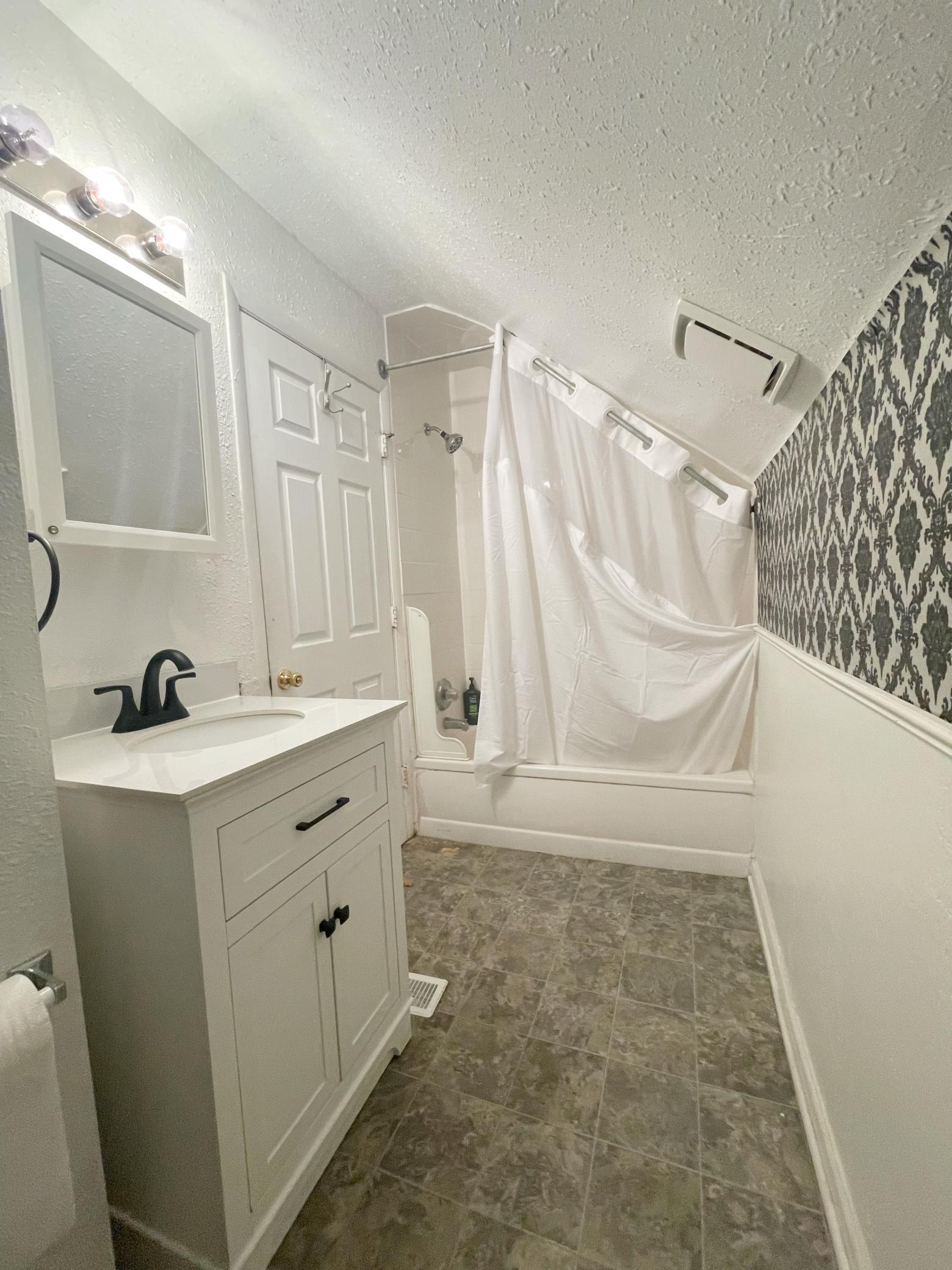 308 Stevens Street W Property Photo 15