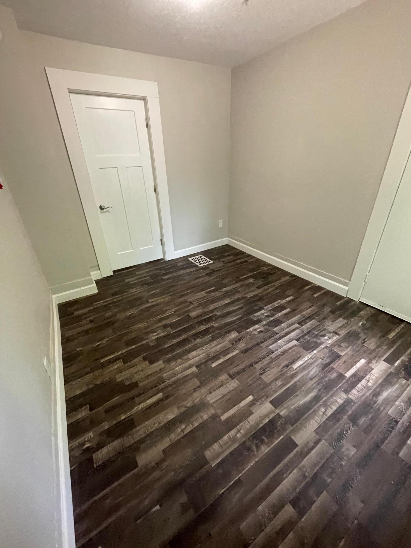 308 Stevens Street W Property Photo 19