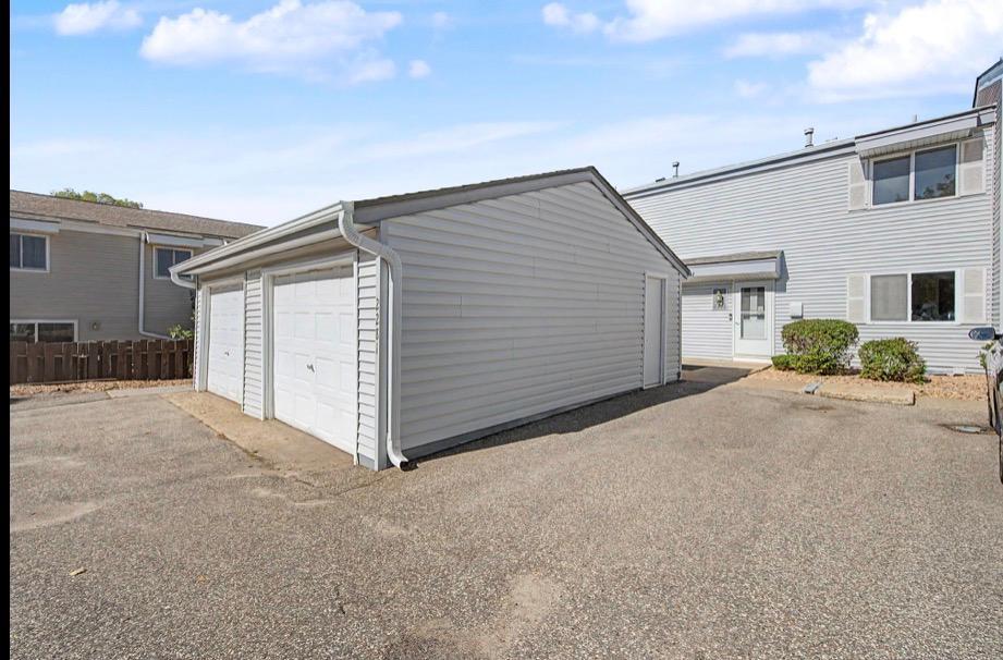 2281 Pond Avenue Property Photo 17