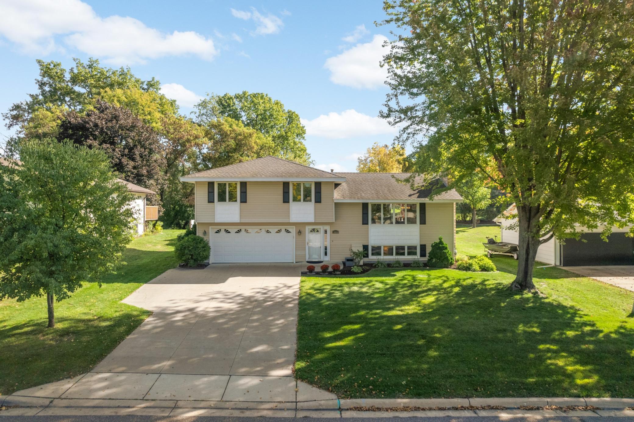 6624 Edgemont Boulevard N Property Photo 1