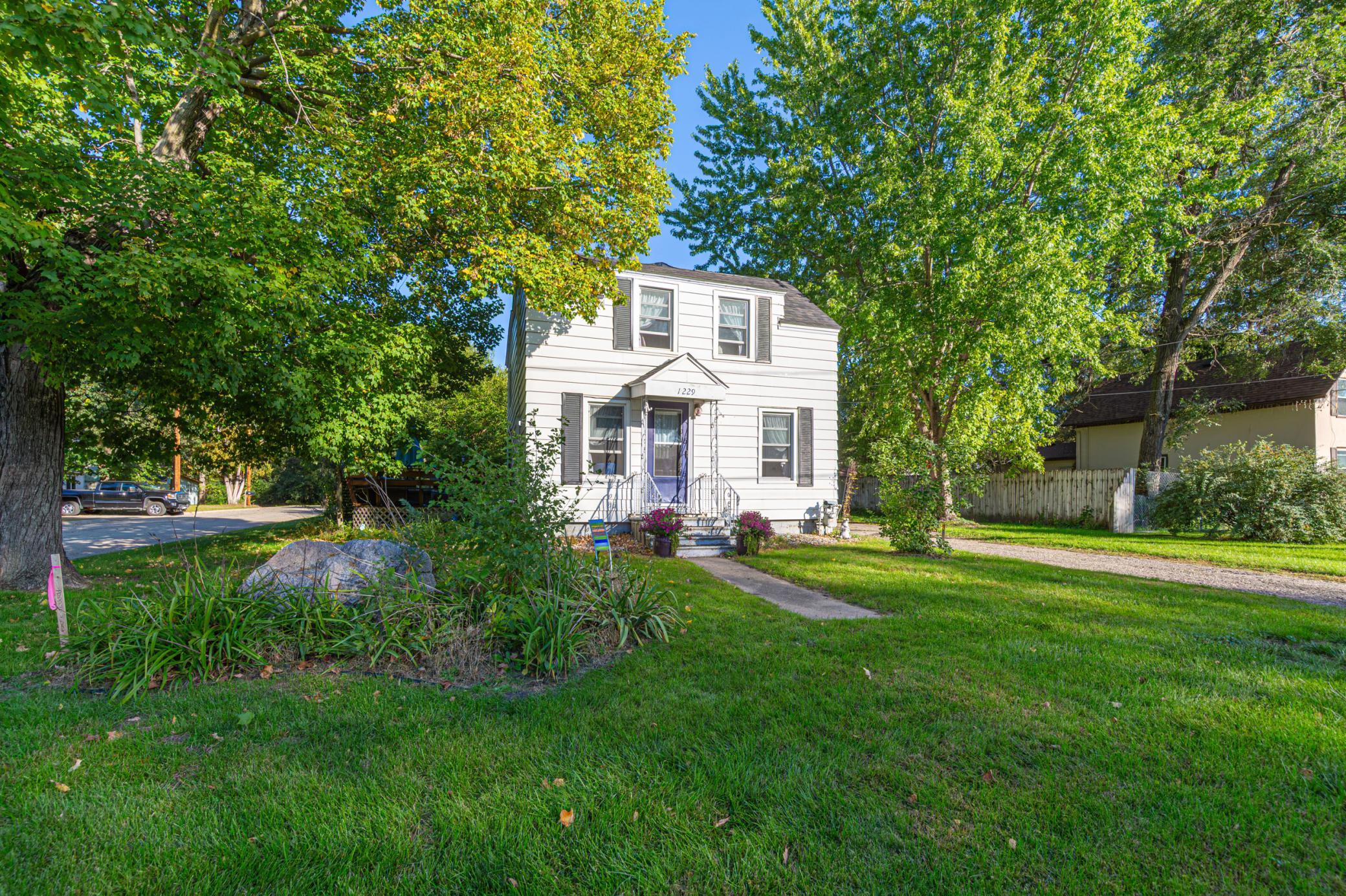 1229 1st Avenue Ne Property Photo 3