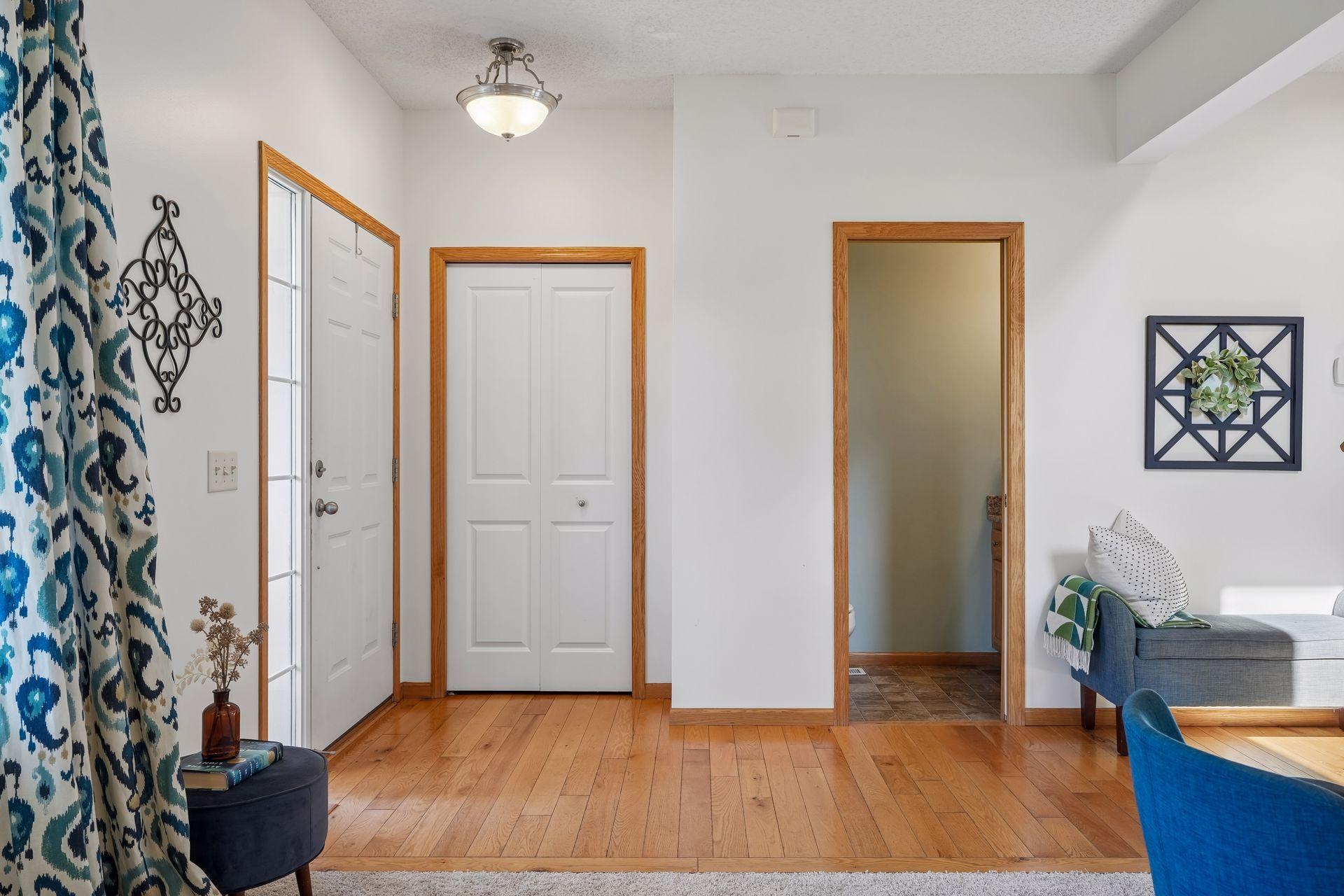 9537 Glacier Road Property Photo 12