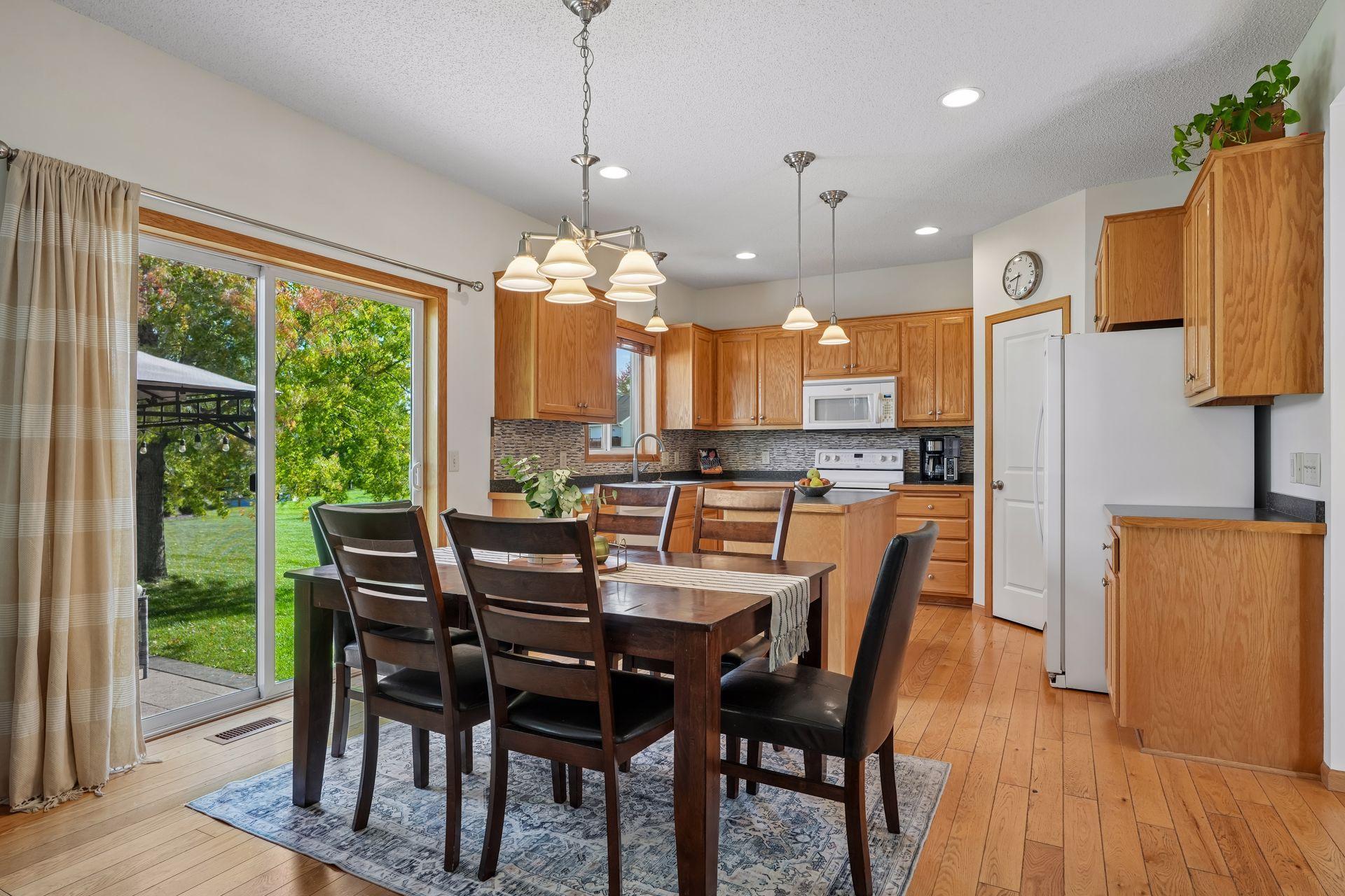 9537 Glacier Road Property Photo 21