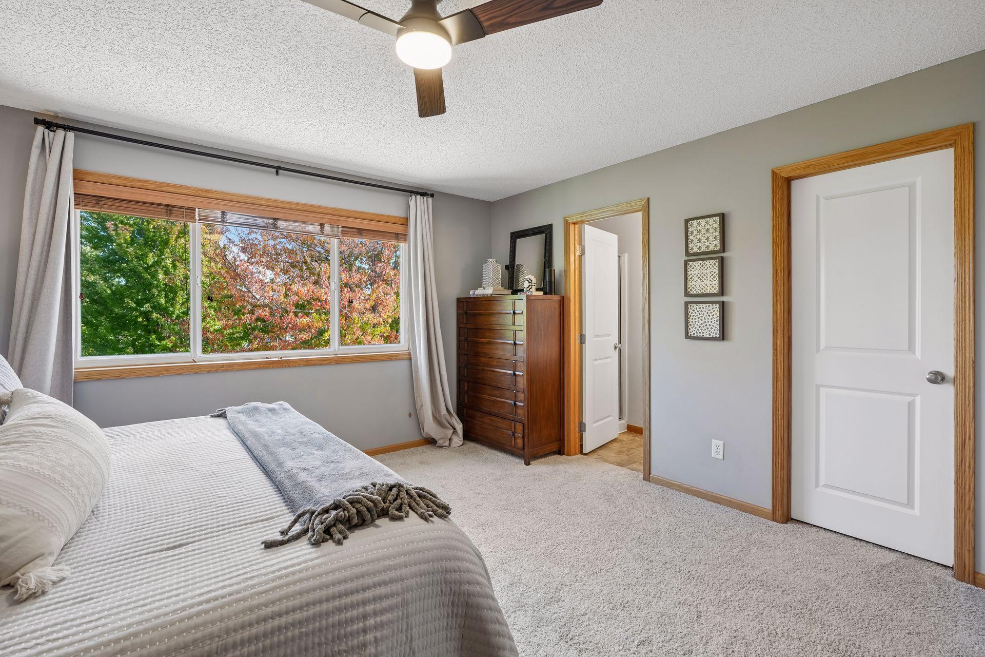 9537 Glacier Road Property Photo 29