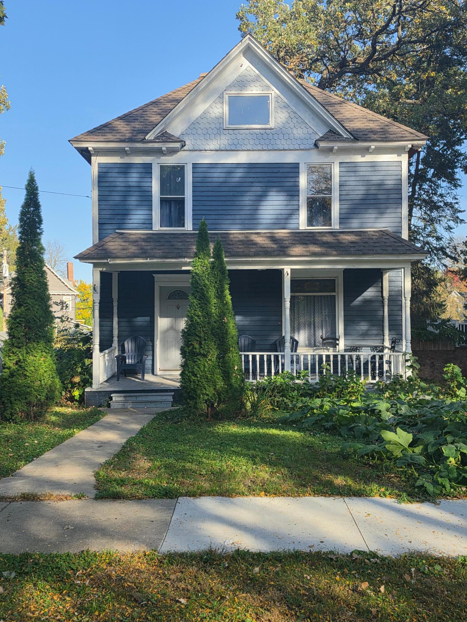 320 Vine Avenue Property Photo 1