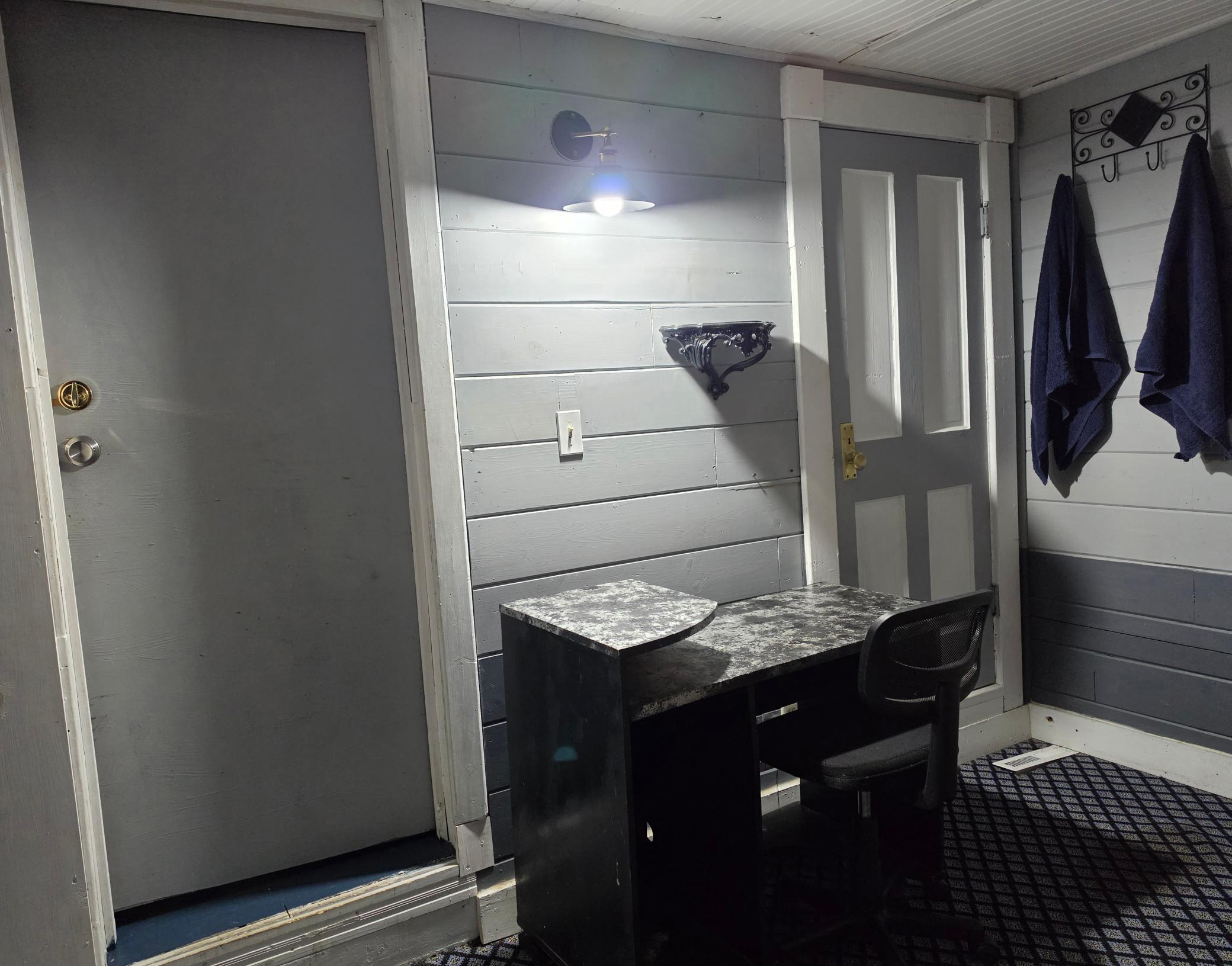 320 Vine Avenue Property Photo 8
