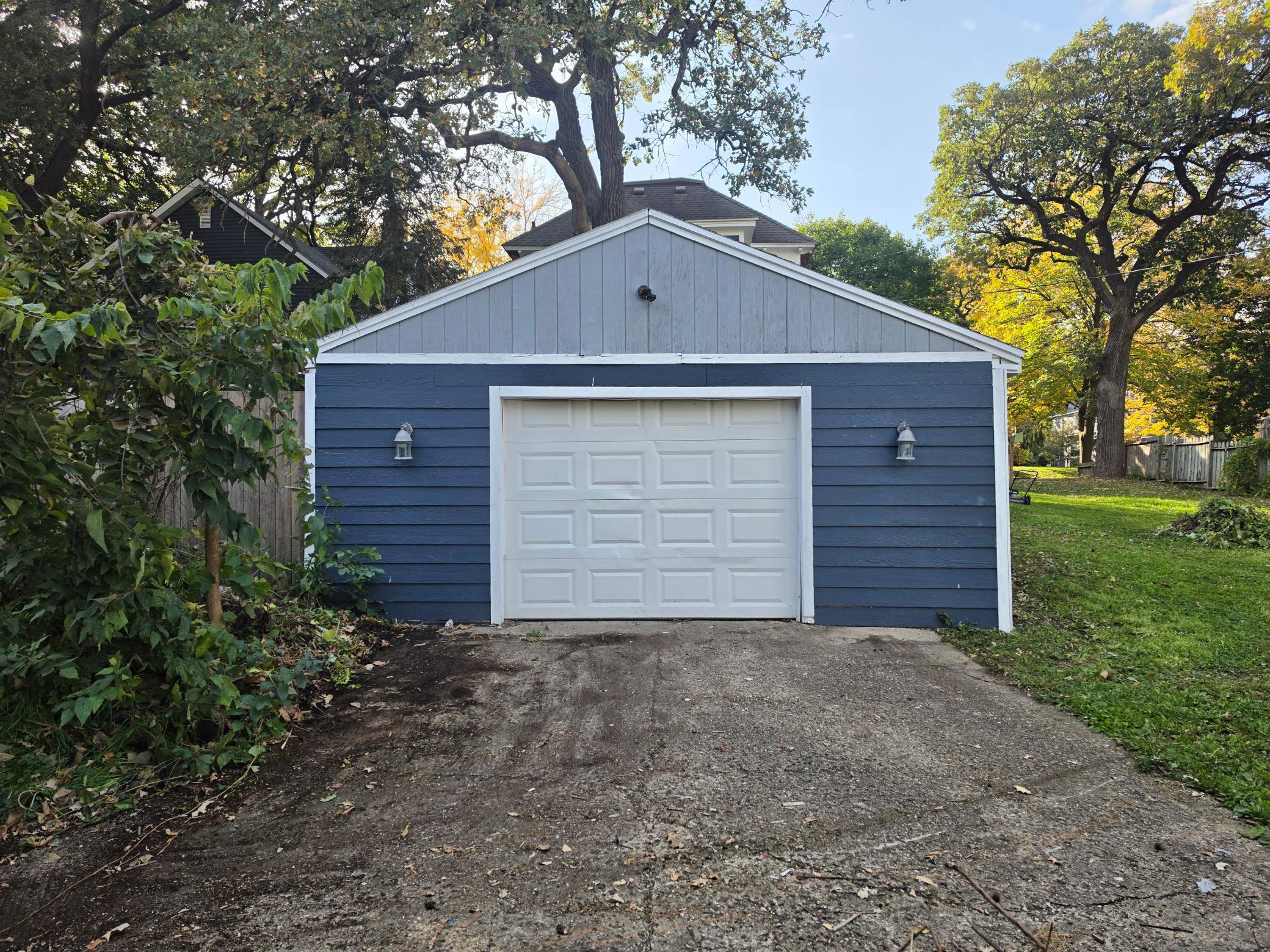 320 Vine Avenue Property Photo 16