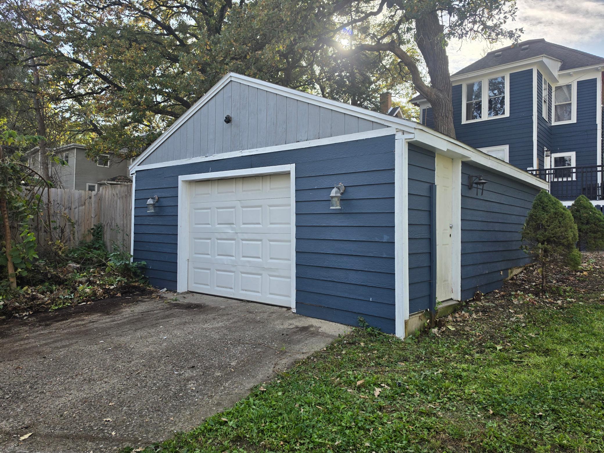 320 Vine Avenue Property Photo 19