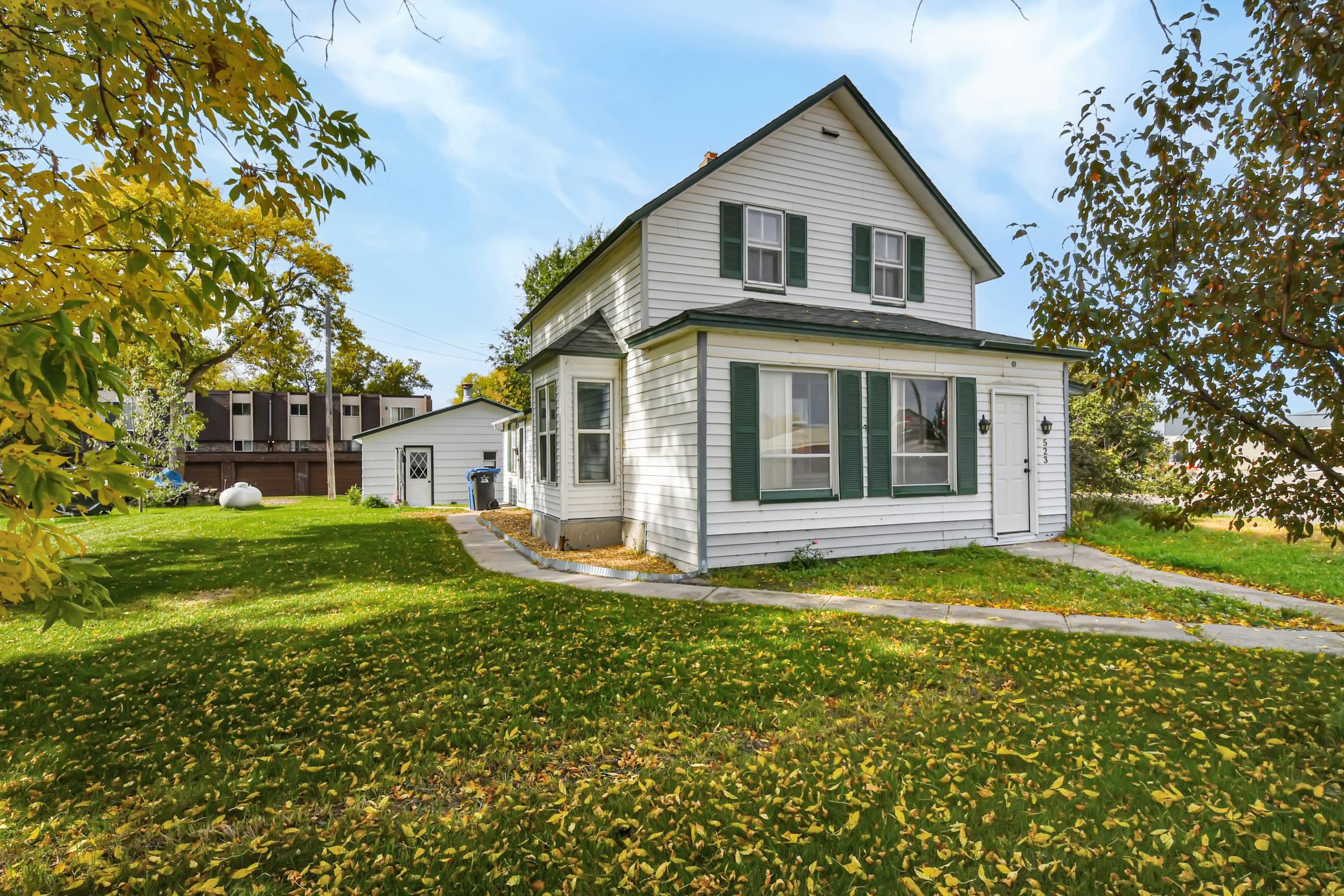 523 FRONT Street N Property Photo 1