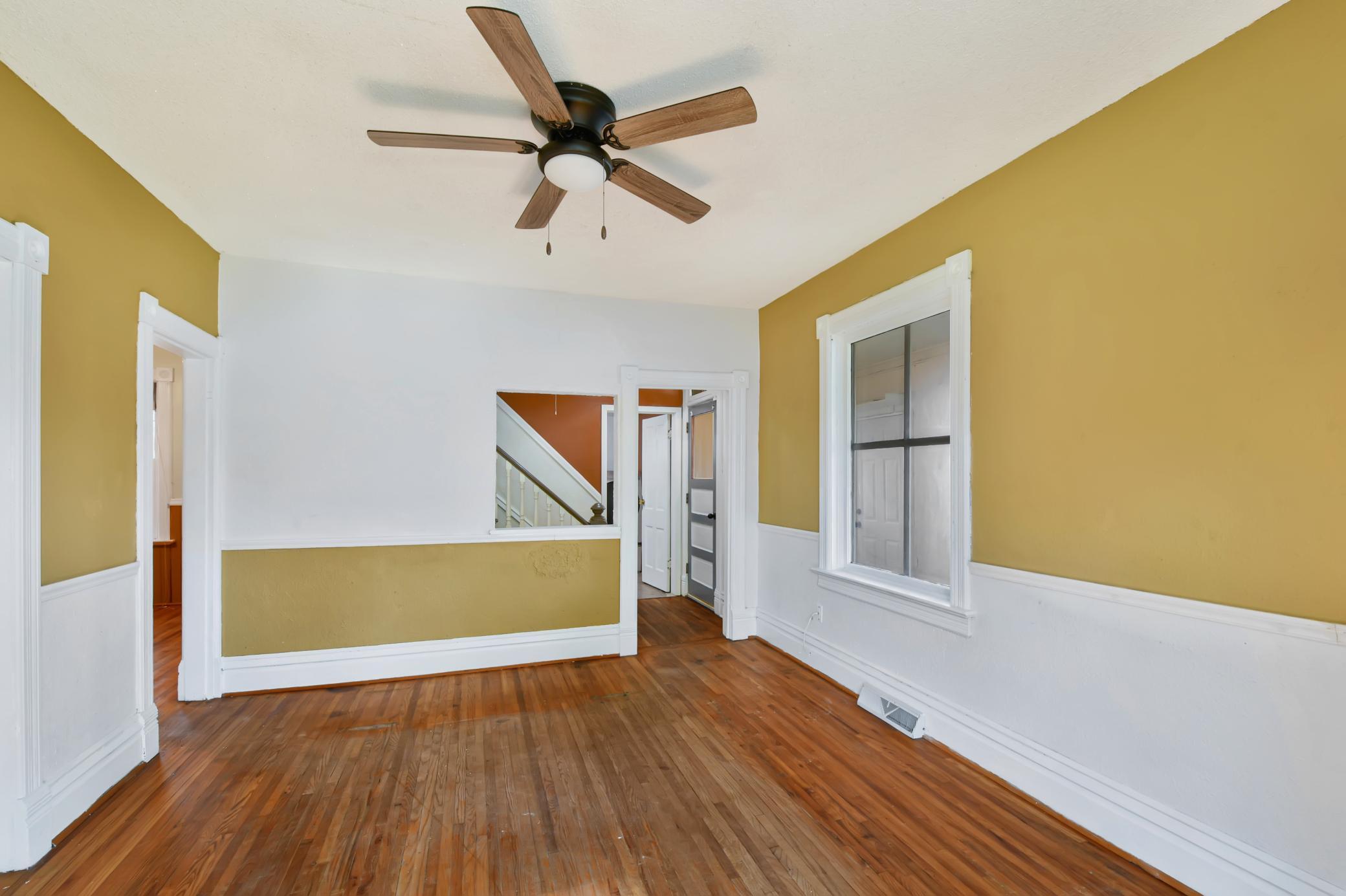 523 Front Street N Property Photo 8