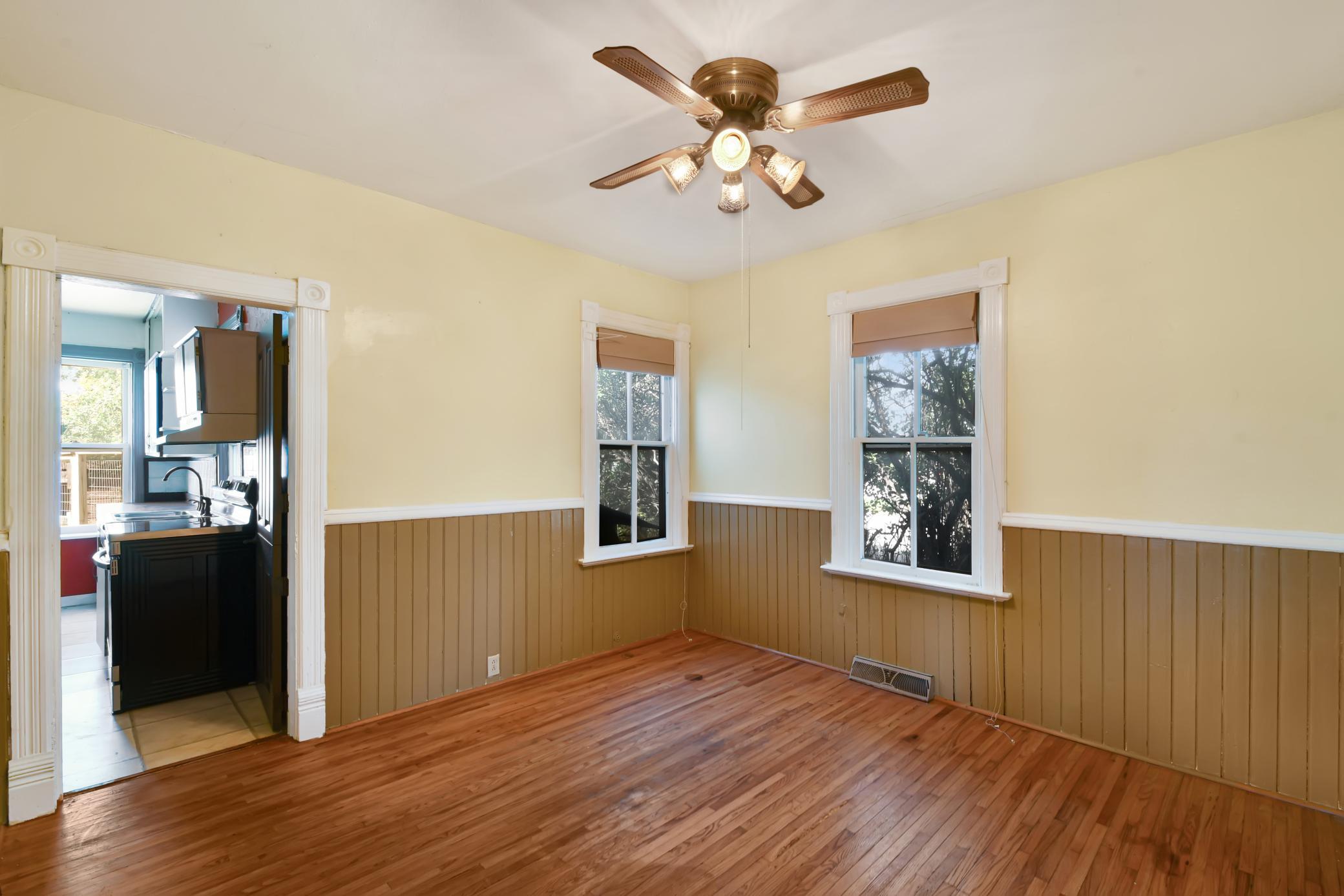 523 Front Street N Property Photo 15