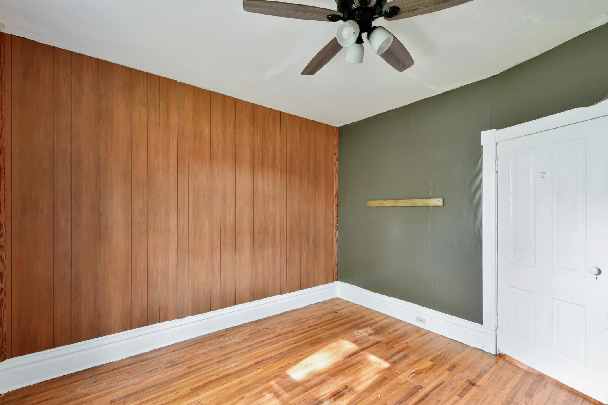 523 Front Street N Property Photo 19