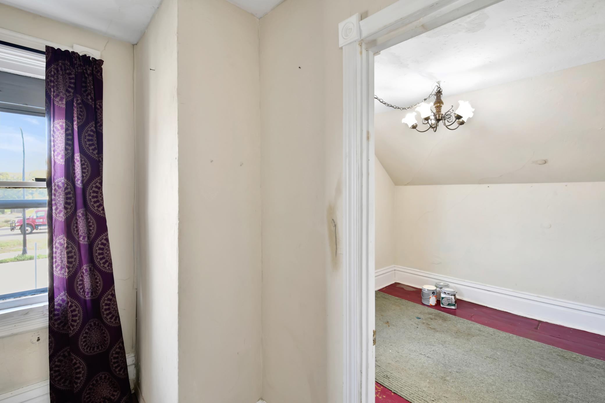 523 Front Street N Property Photo 38
