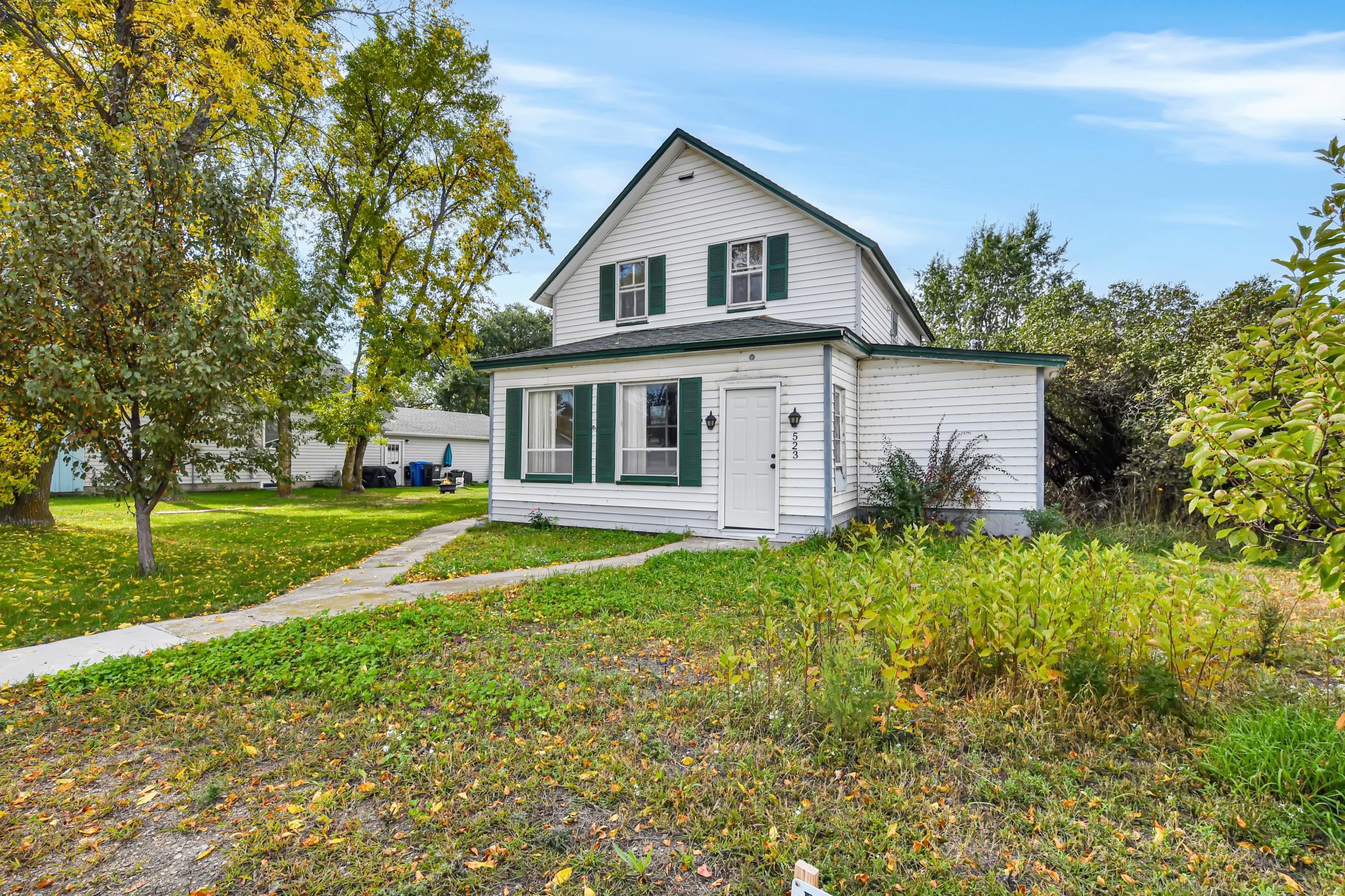 523 Front Street N Property Photo 46