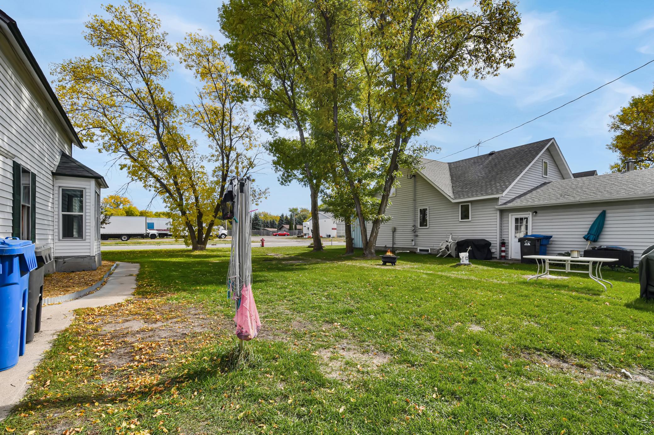 523 Front Street N Property Photo 50