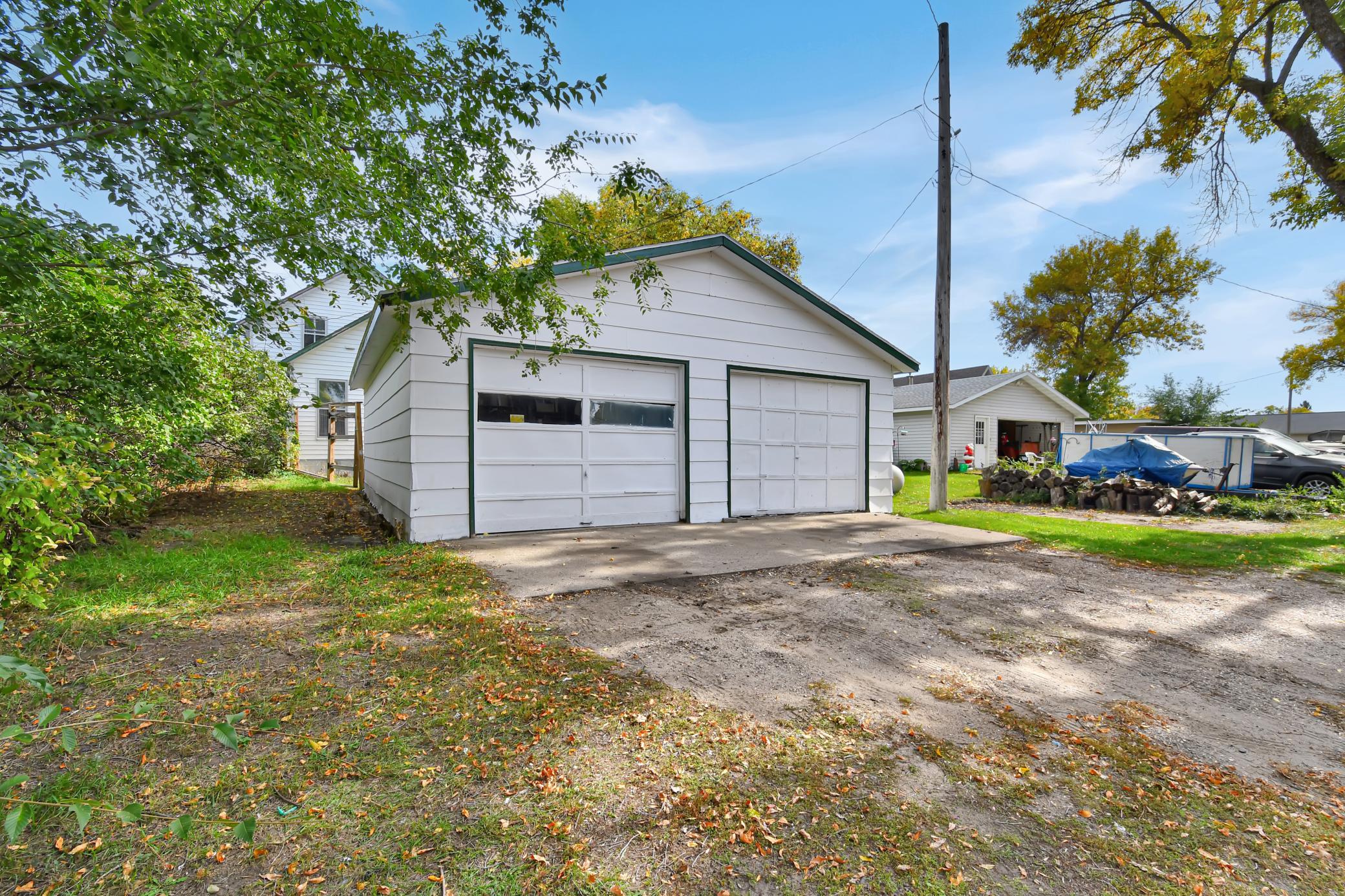 523 Front Street N Property Photo 51