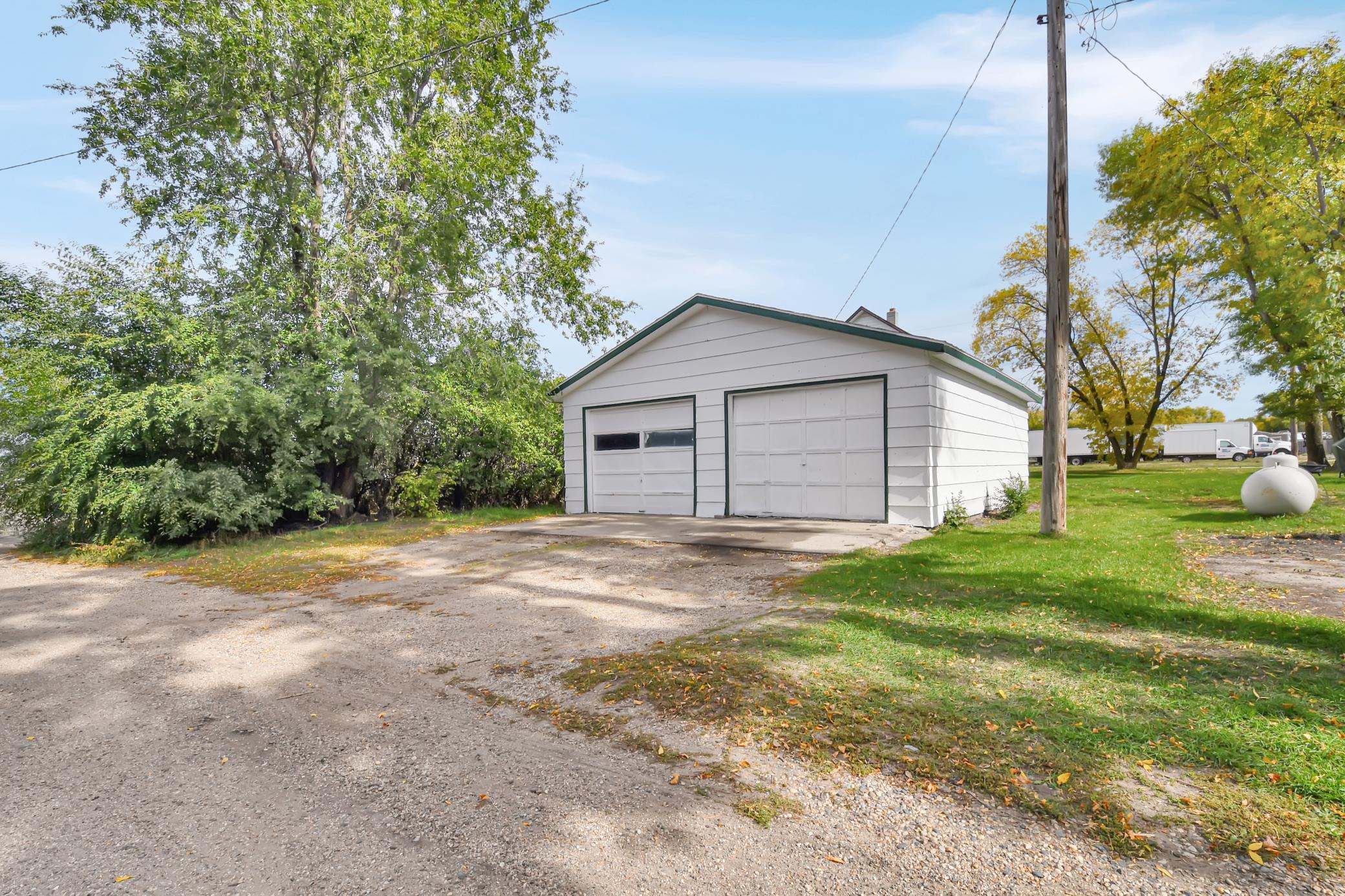 523 Front Street N Property Photo 55