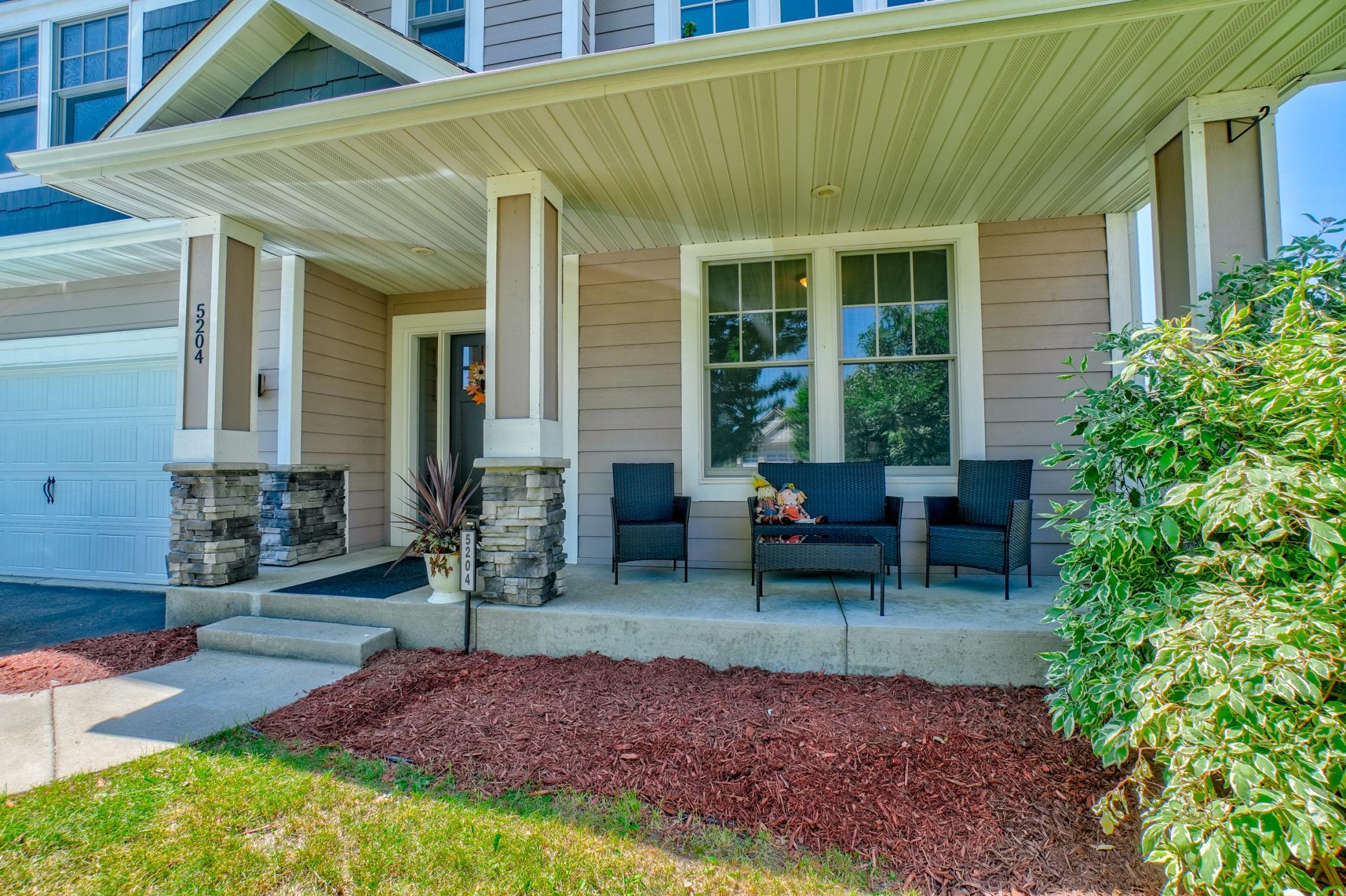 5204 Porchlight Bay Property Photo 2