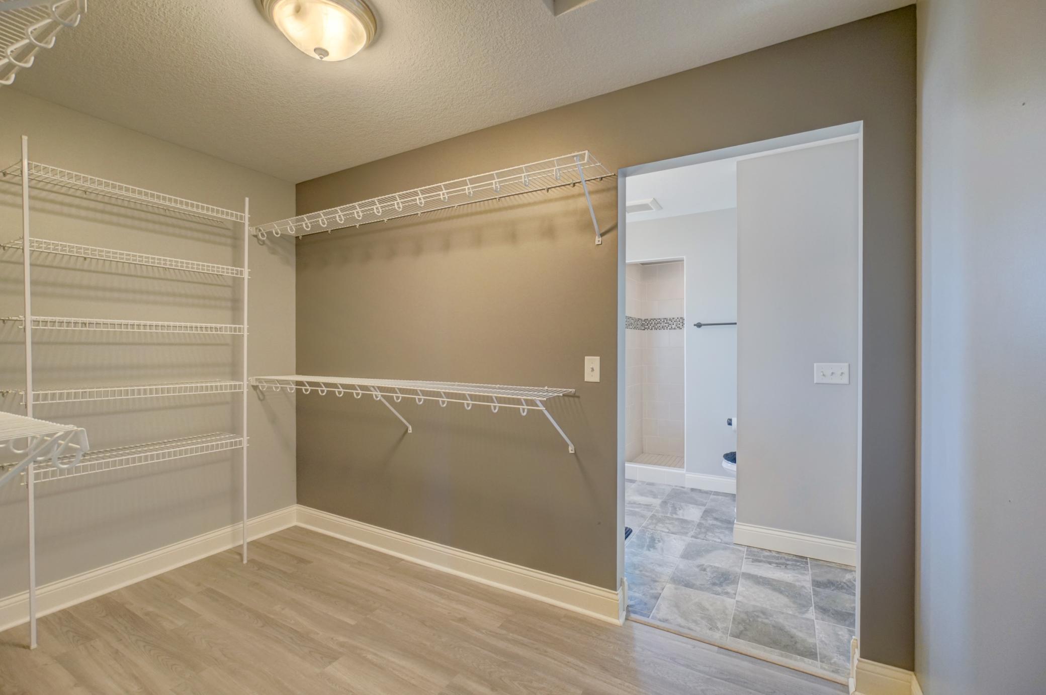 5204 Porchlight Bay Property Photo 7