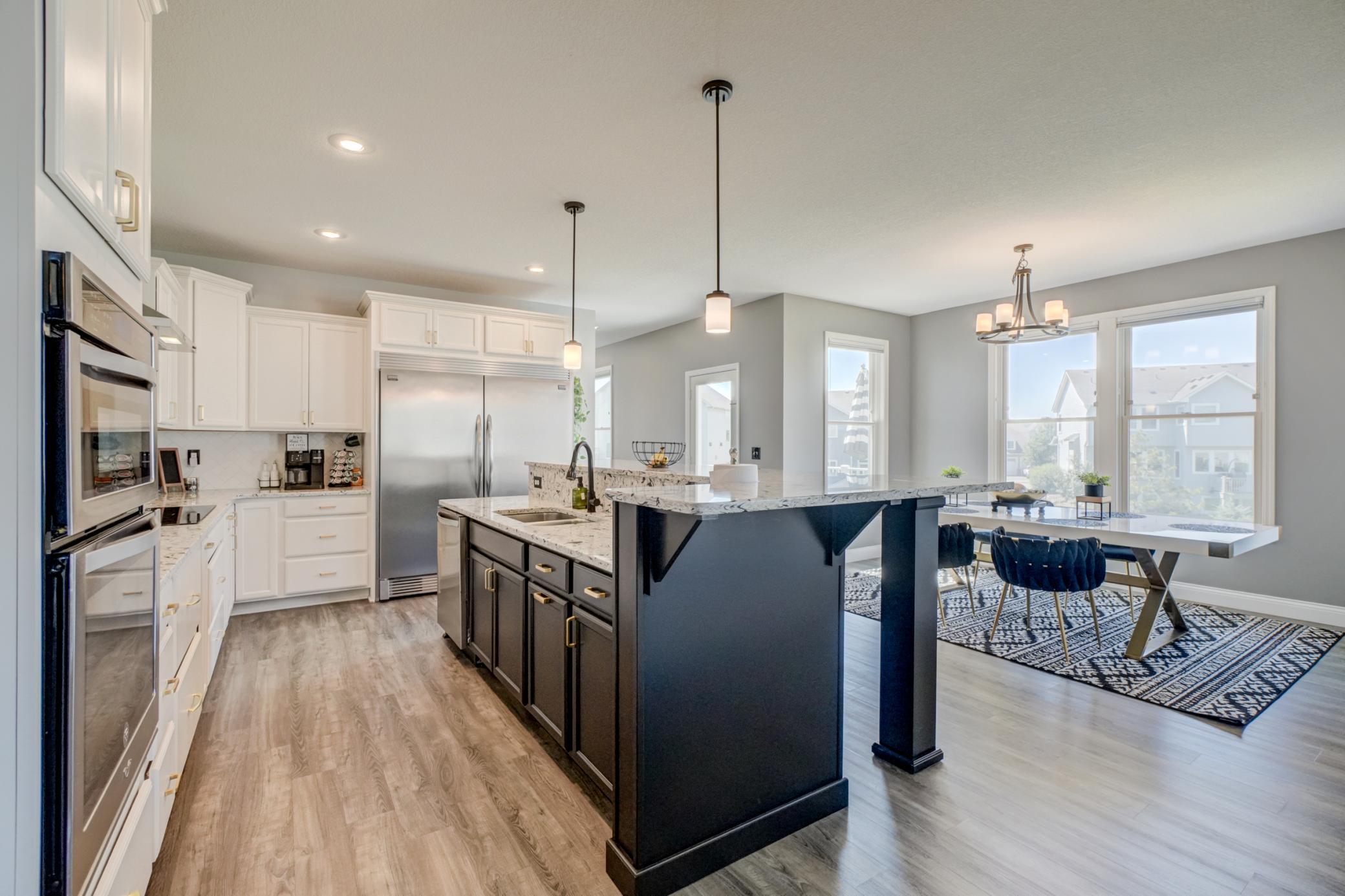 5204 Porchlight Bay Property Photo 17