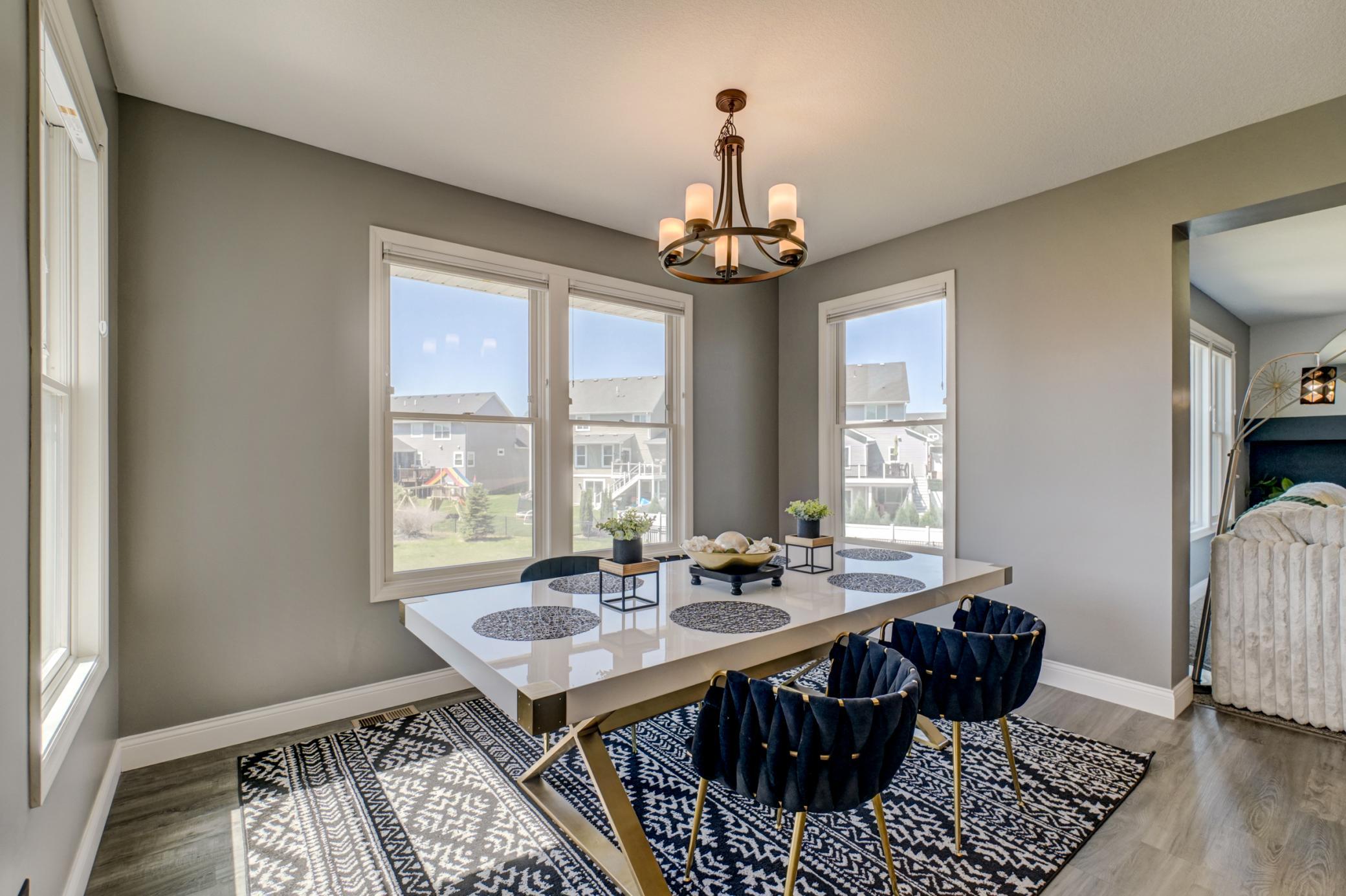 5204 Porchlight Bay Property Photo 18