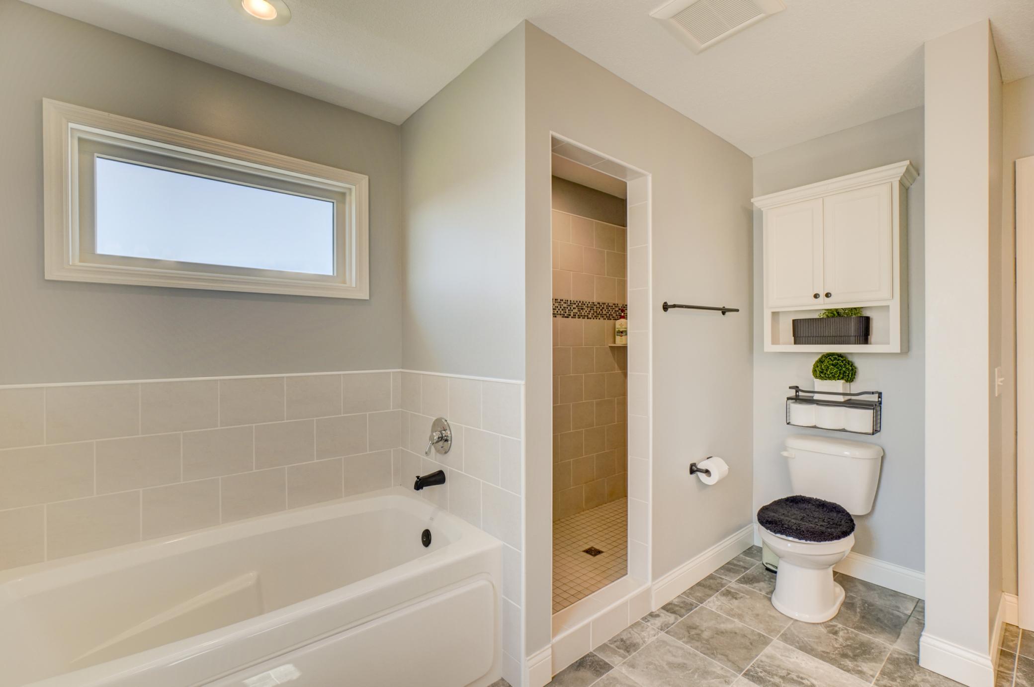5204 Porchlight Bay Property Photo 23