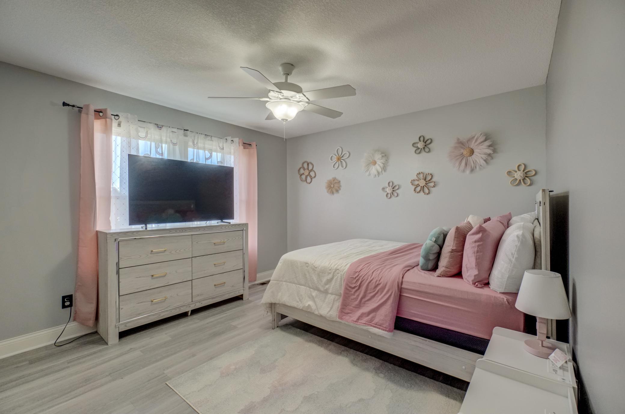 5204 Porchlight Bay Property Photo 28