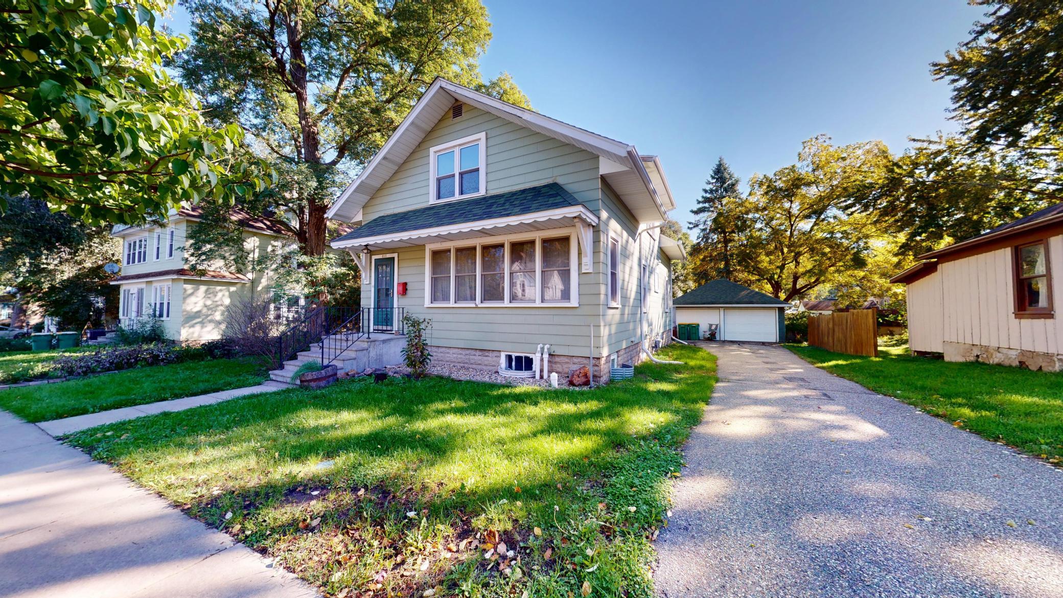 815 Frank Avenue Property Photo 1