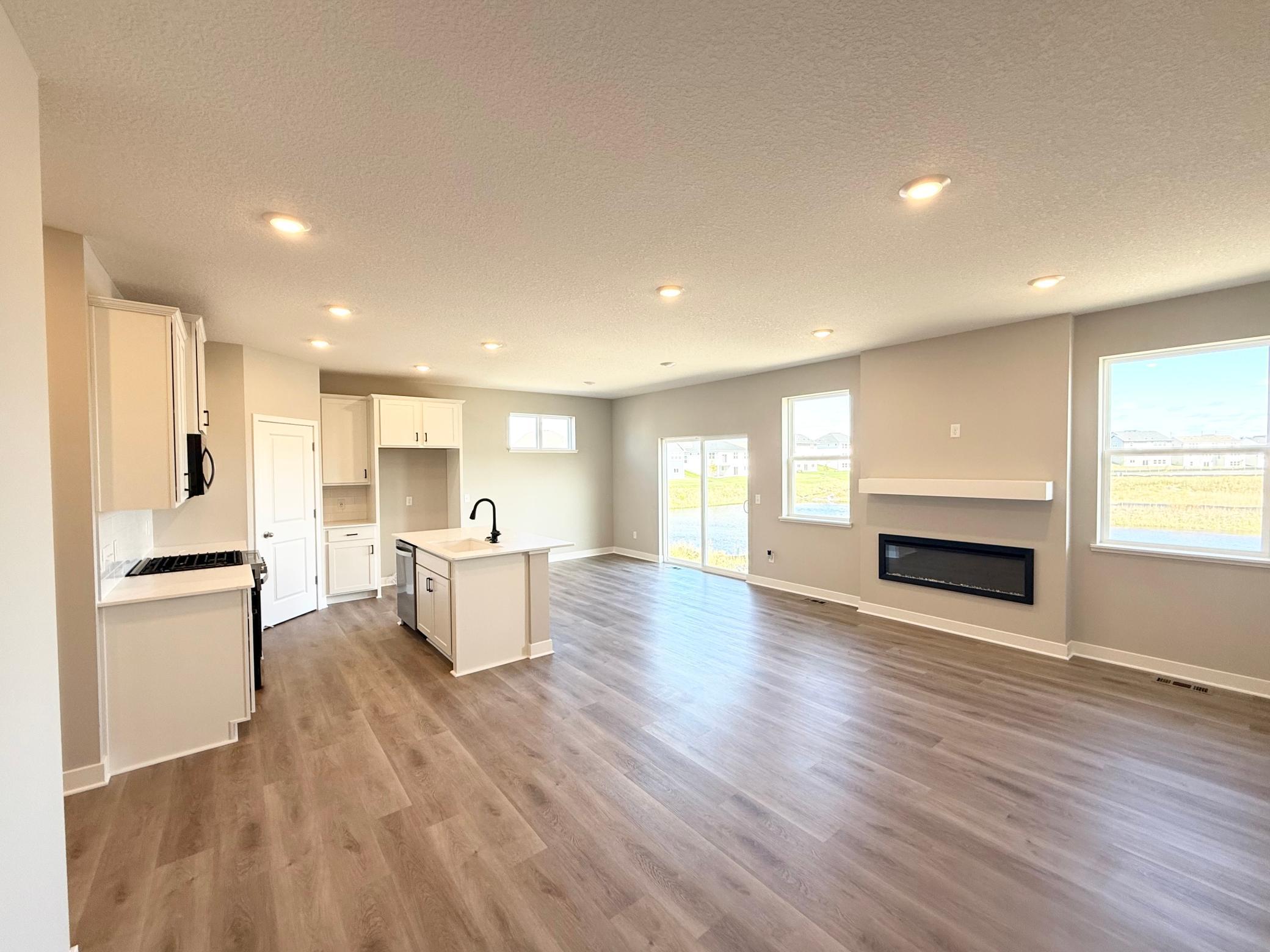 9776 47th Bay Ne Property Photo 10