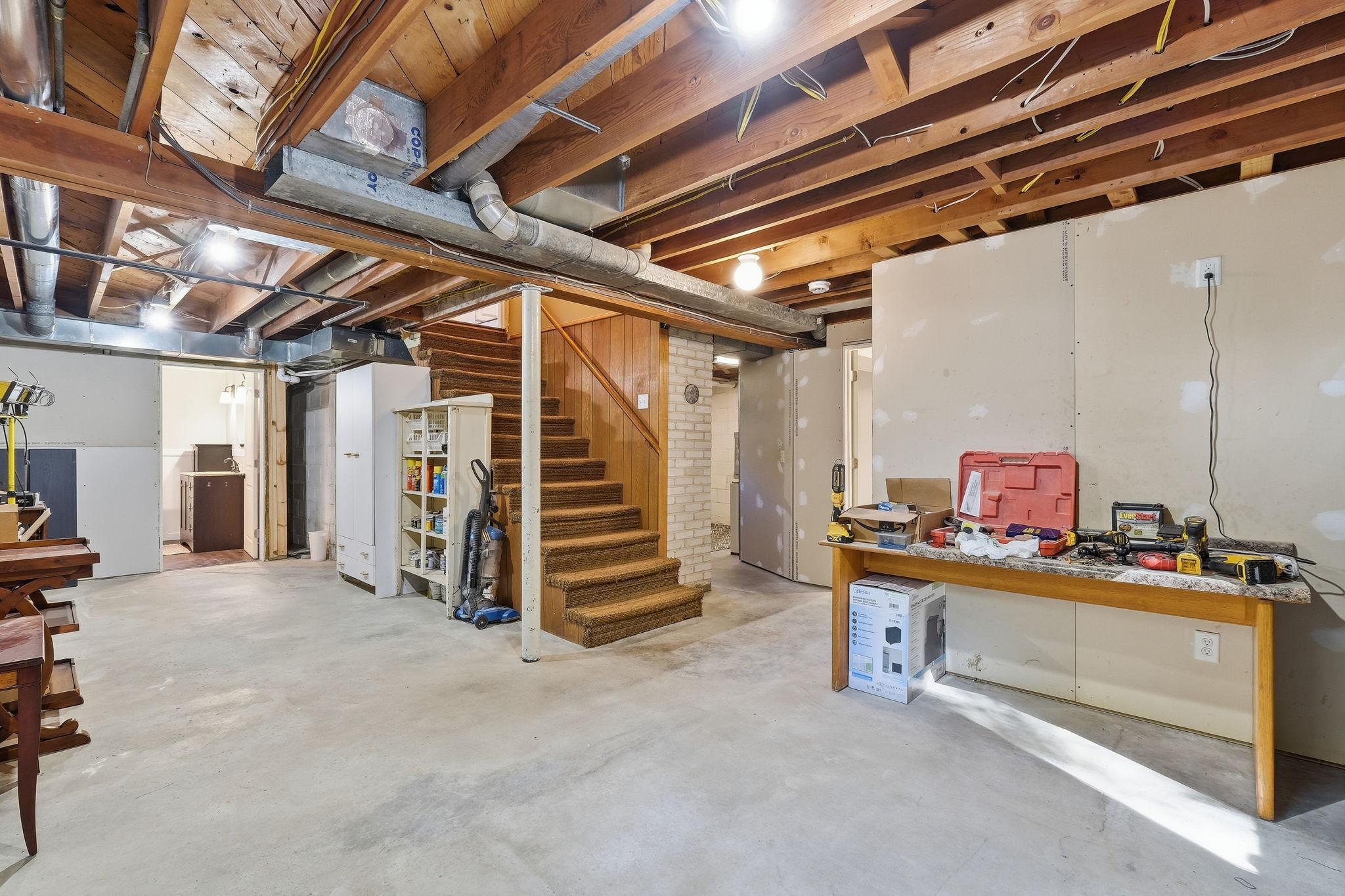 611 Central Avenue Property Photo 22