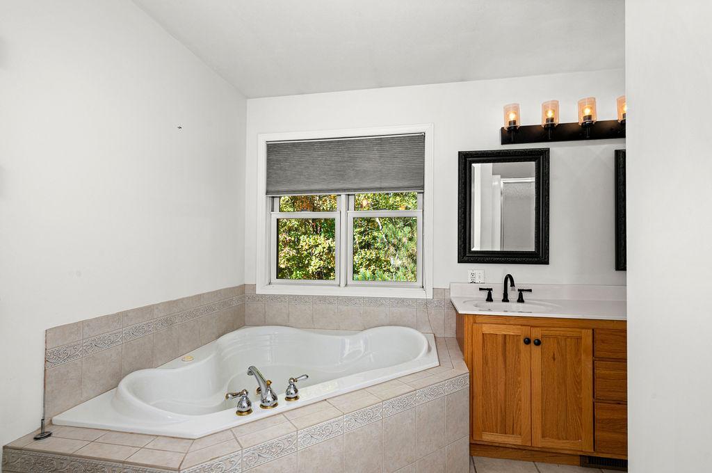 375 Freeman Road Property Photo 28