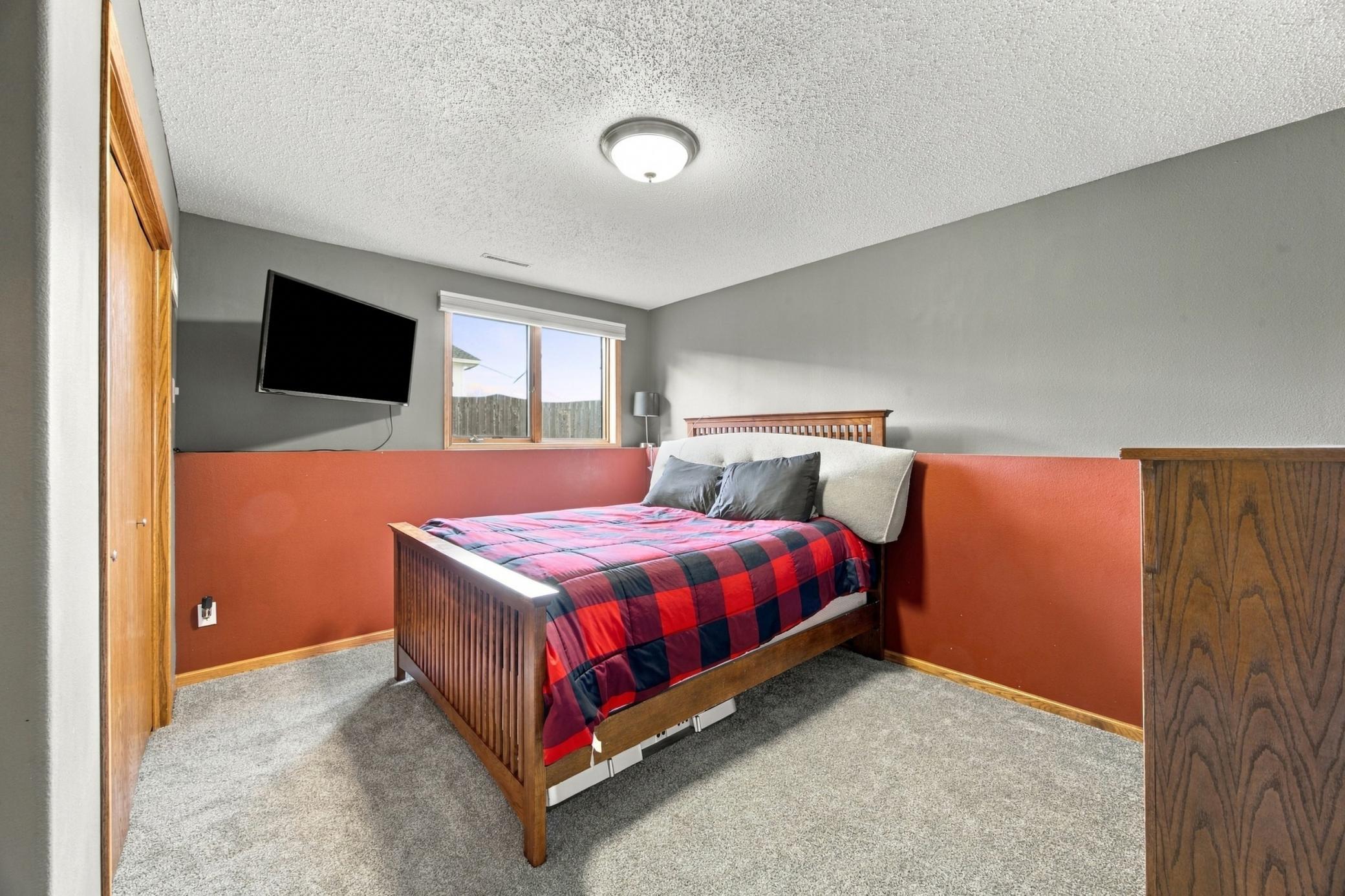 1512 19th Avenue E Property Photo 22