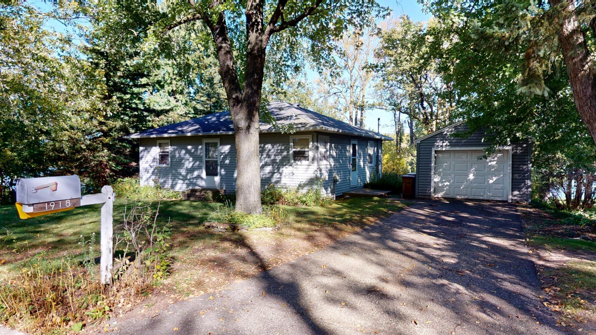 1918 Wilby Road Property Photo 1