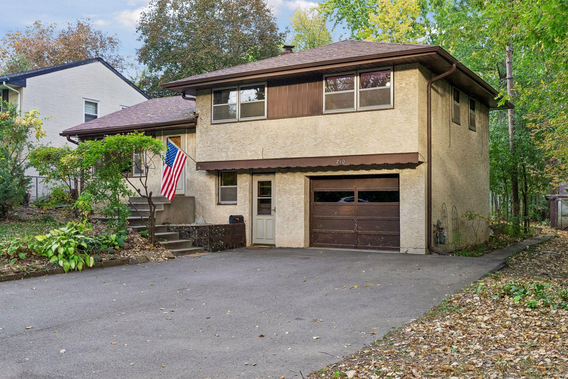 740 17th Avenue N Property Photo 1
