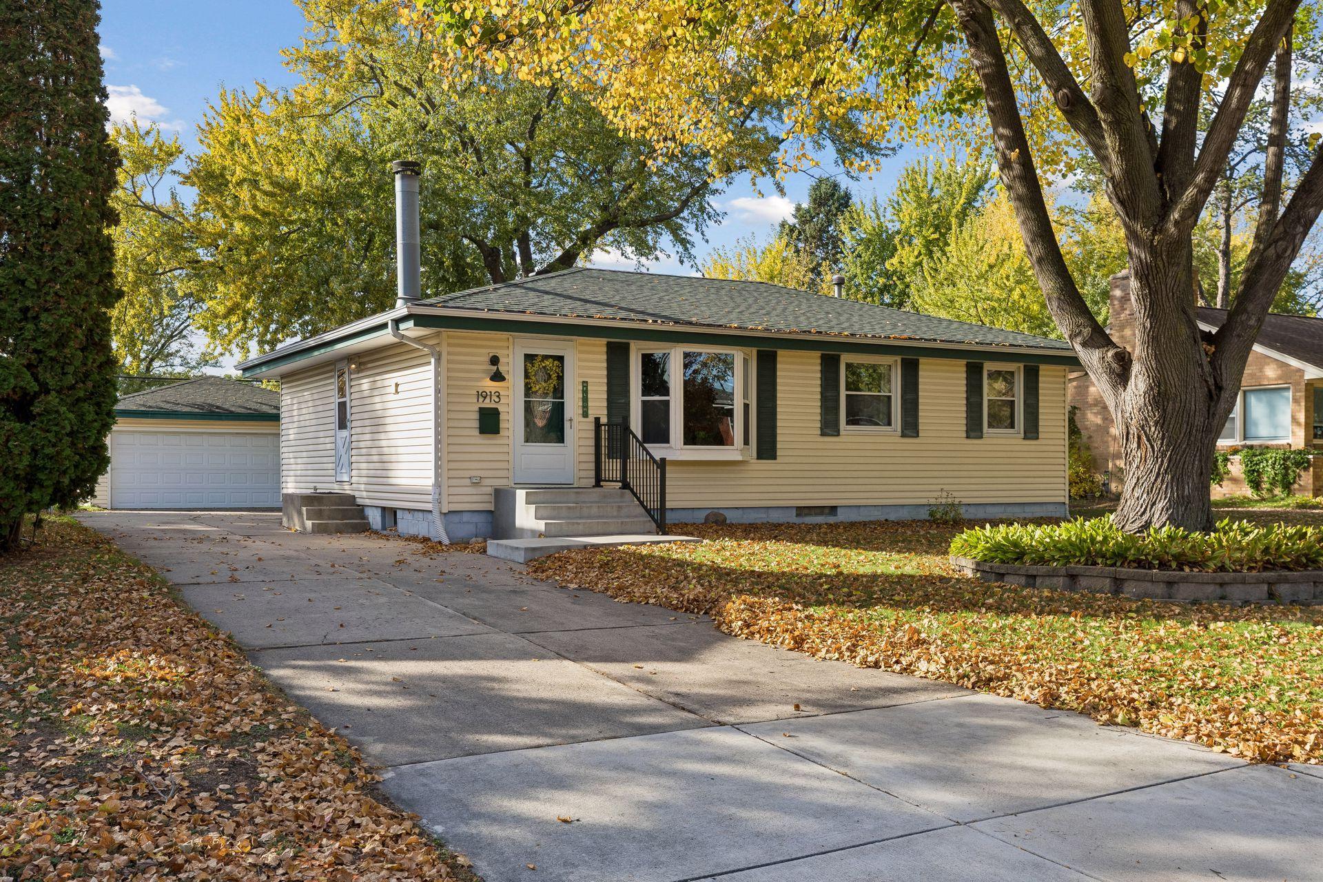 1913 Independence Avenue N Property Photo 1