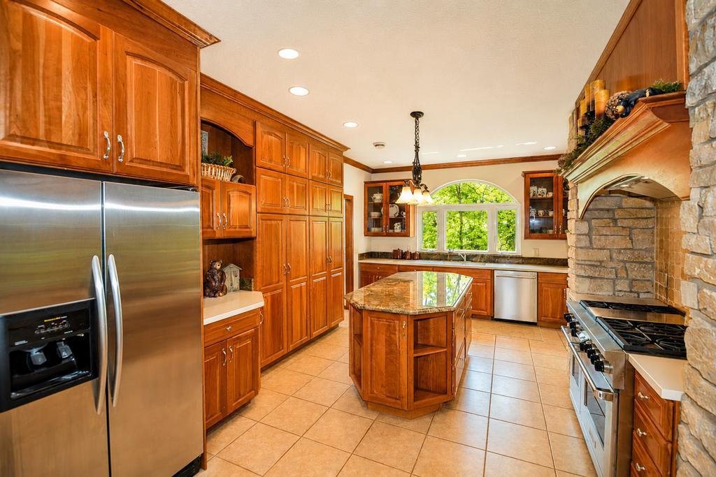 27473 Vision Drive Property Photo 8