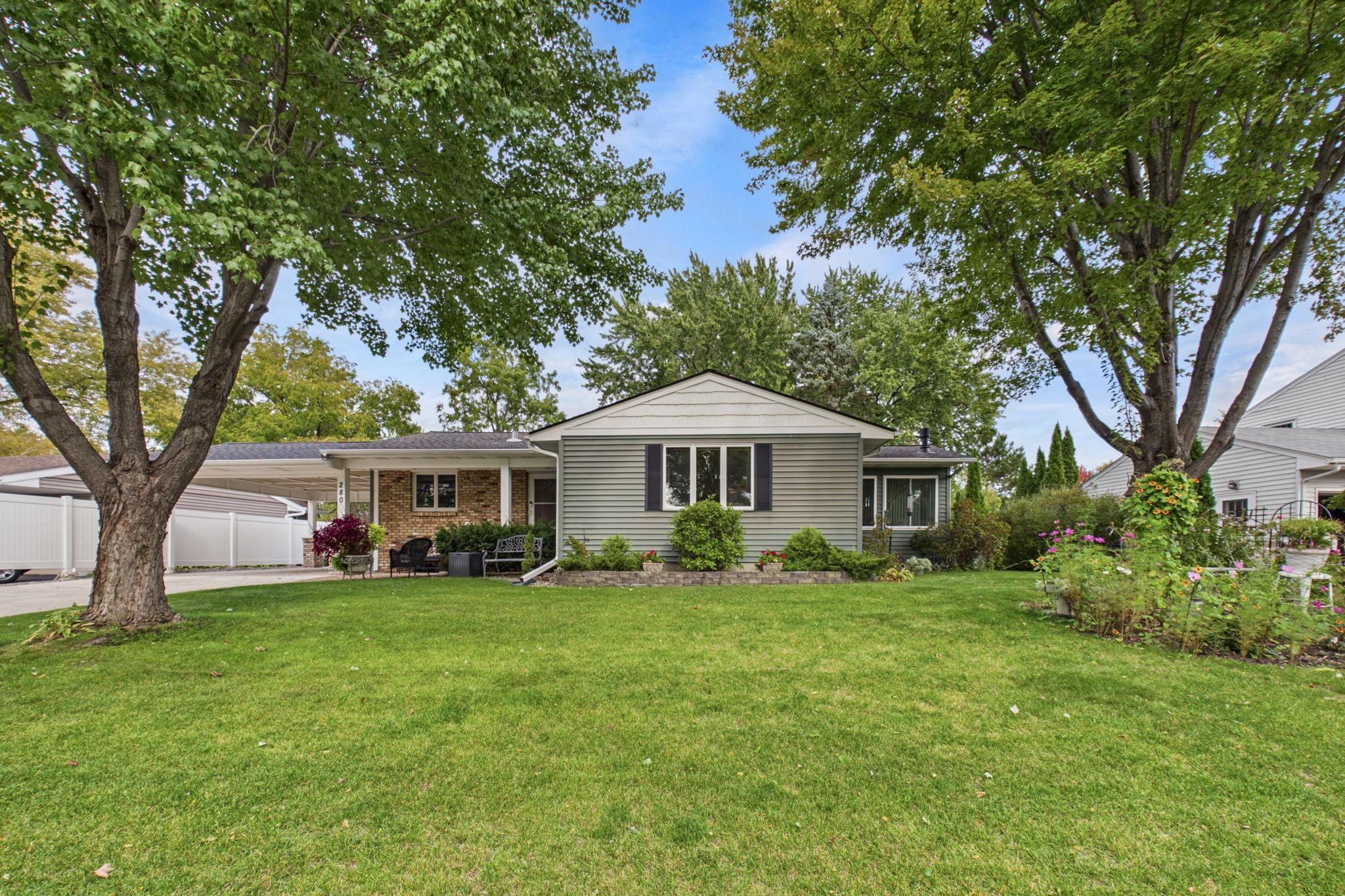 280 Yoho Drive Property Photo 1